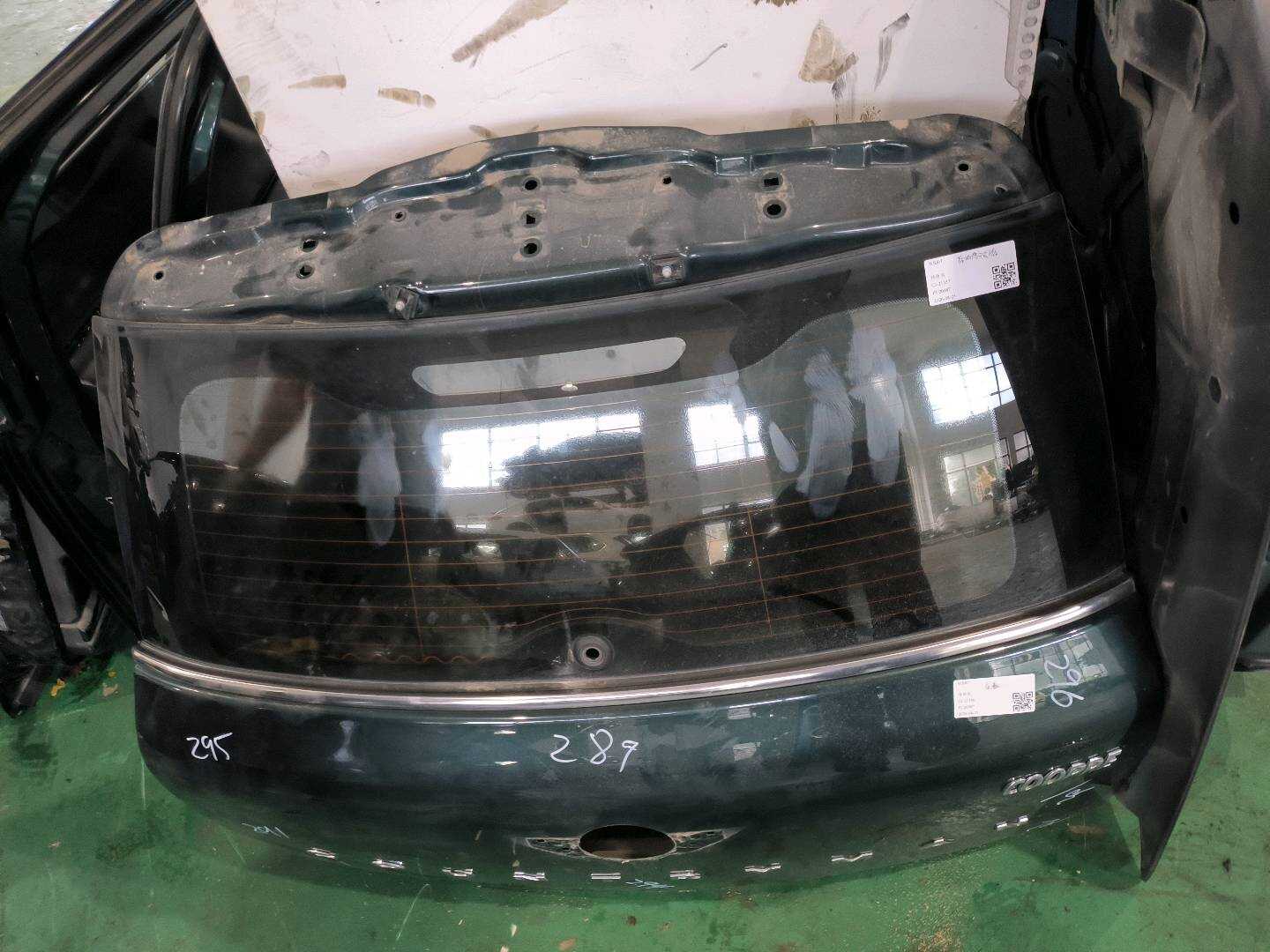 51319807921 Rear Windshield Glass