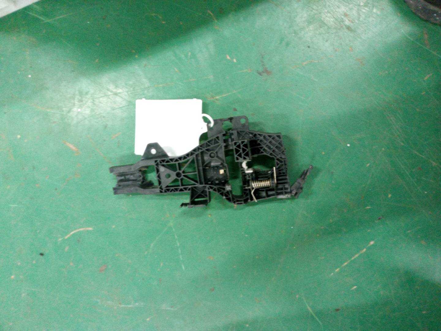 4L1837885J 前门外拉手固定框（左）