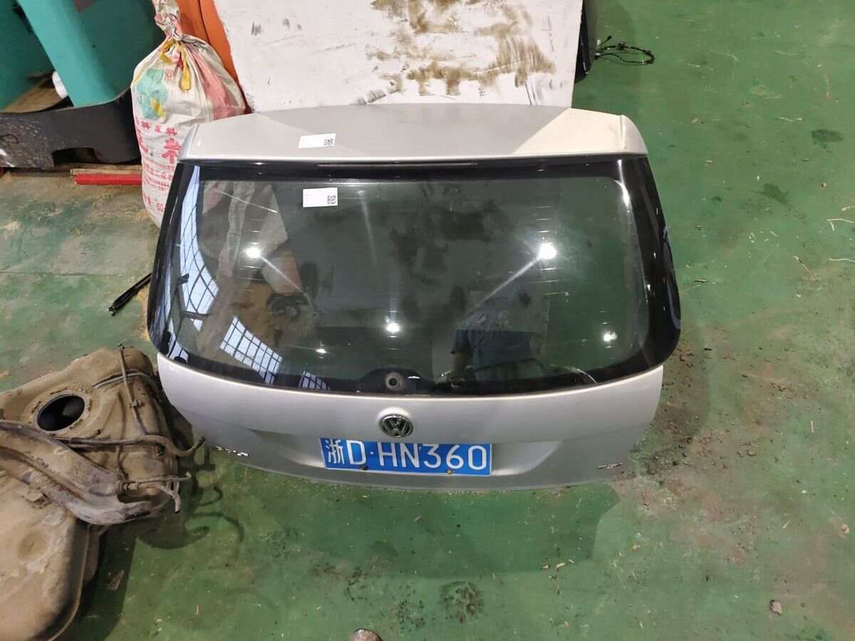 1K9845051F Rear Windshield Glass