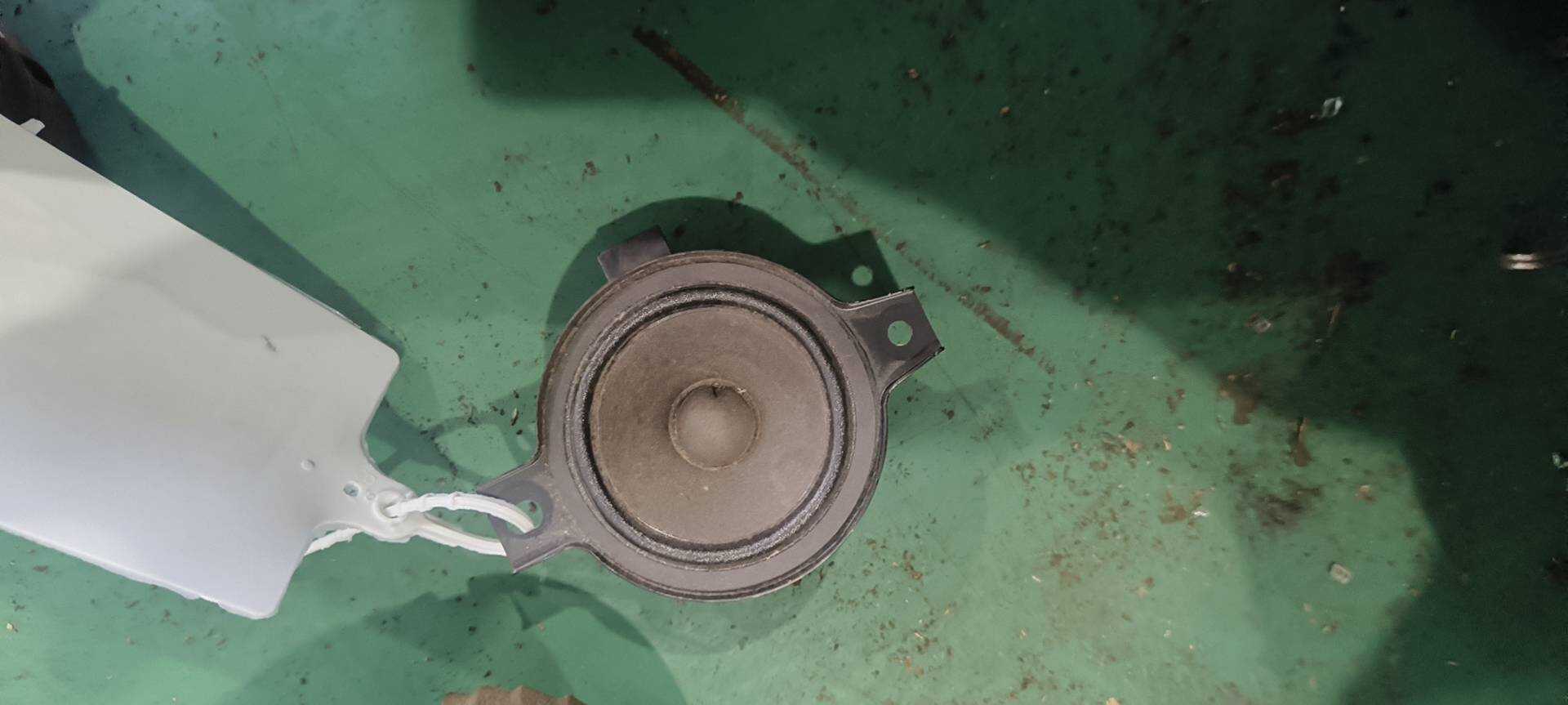 13380268 Dashboard Speaker