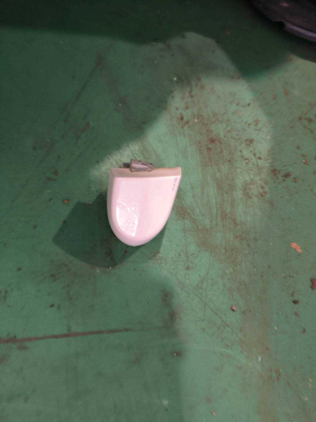 51212992984 前门外拉手饰盖（右）