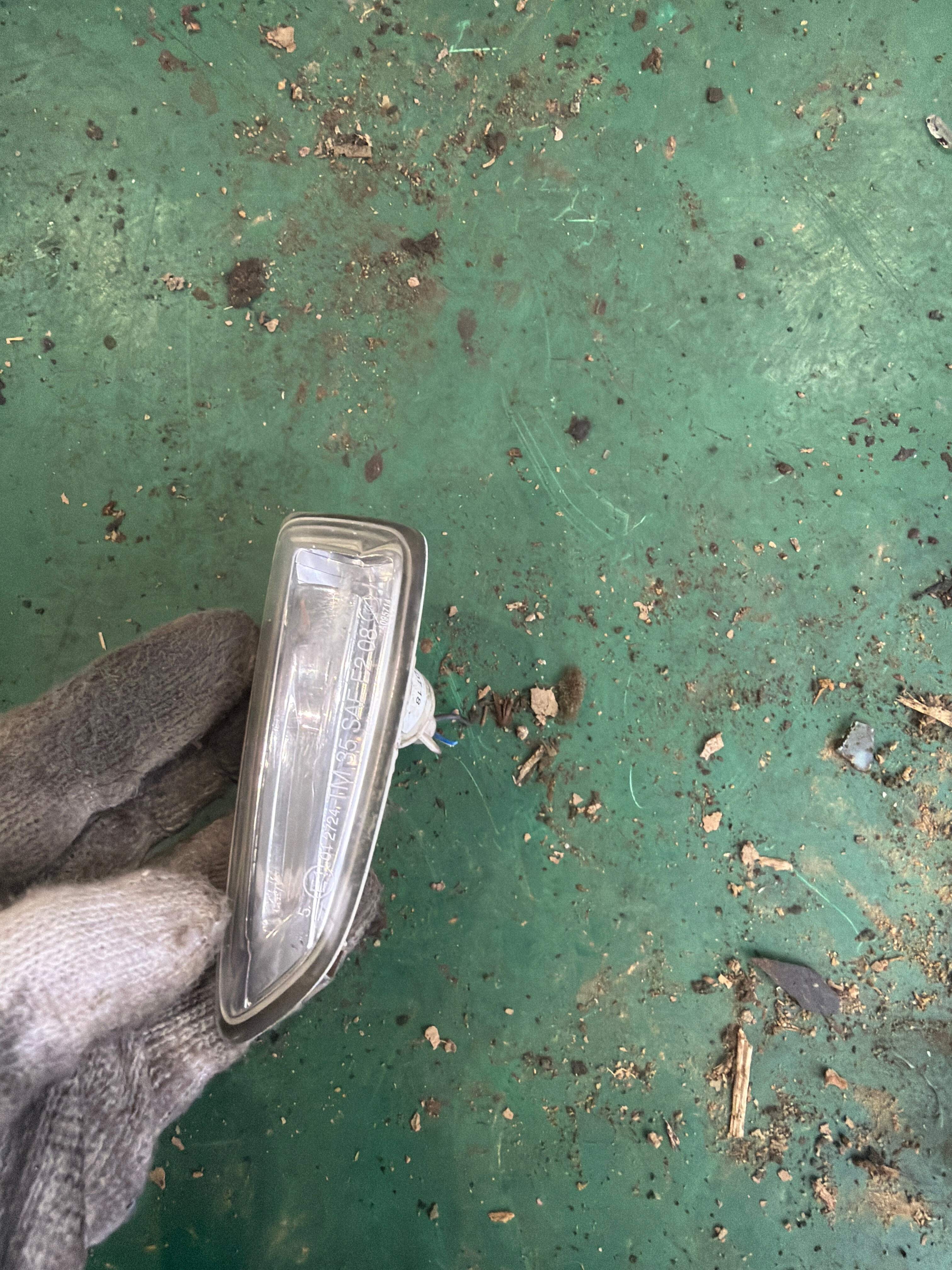 13491088 Front Fender Light, Left