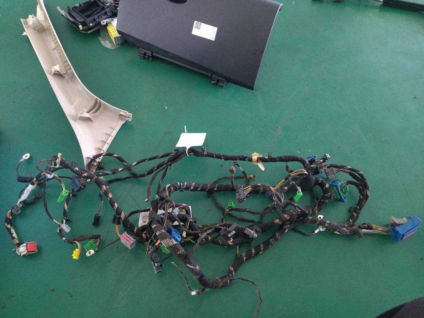 LR025141 Dashboard Wiring Harness