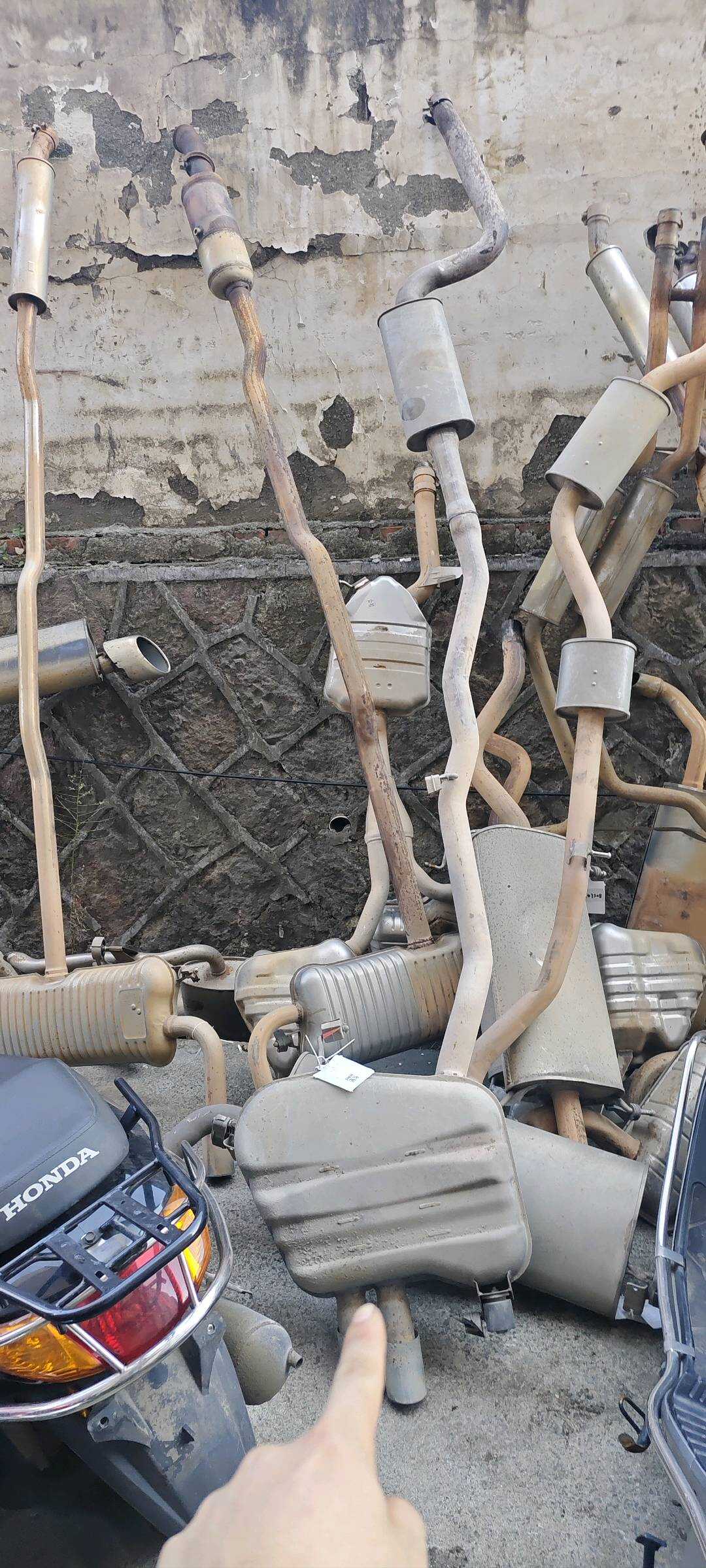 18307646910 Exhaust Pipe, Center