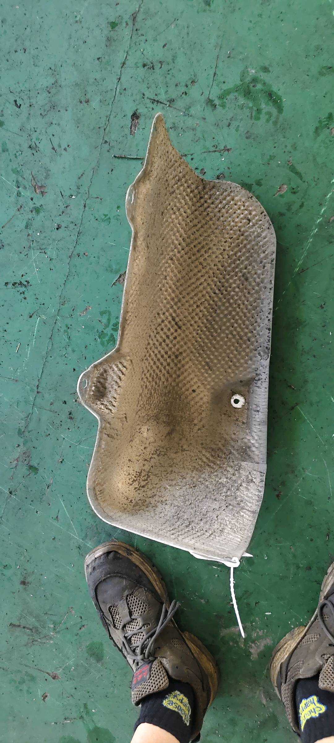 51487193502 排气管隔热罩(右后)