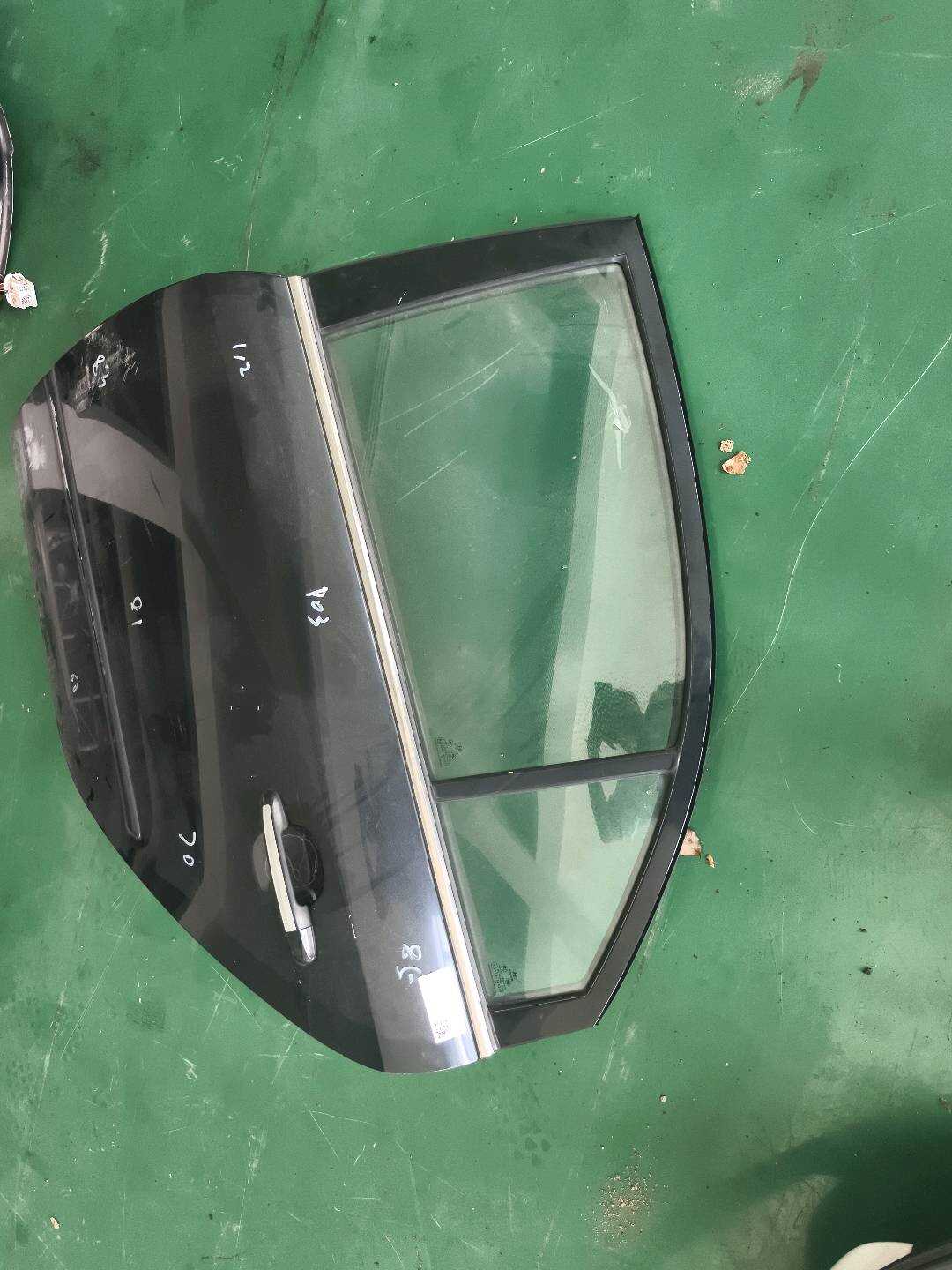 770030R000 后门壳(左)