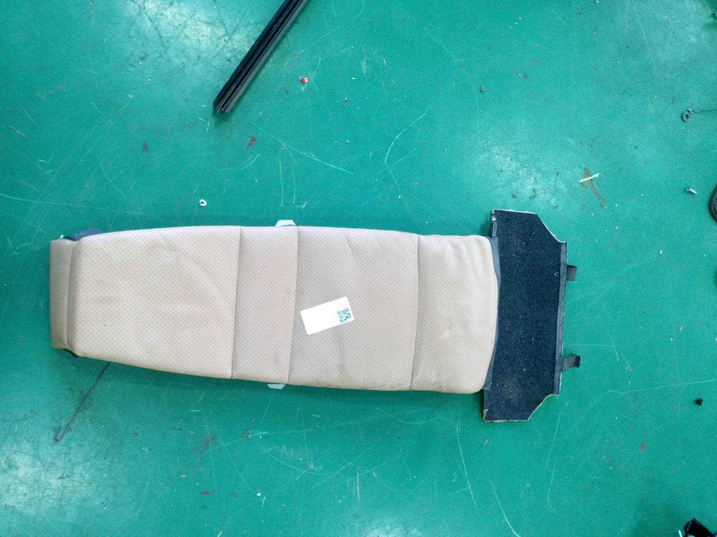 97052158101 靠背中心泡沫件