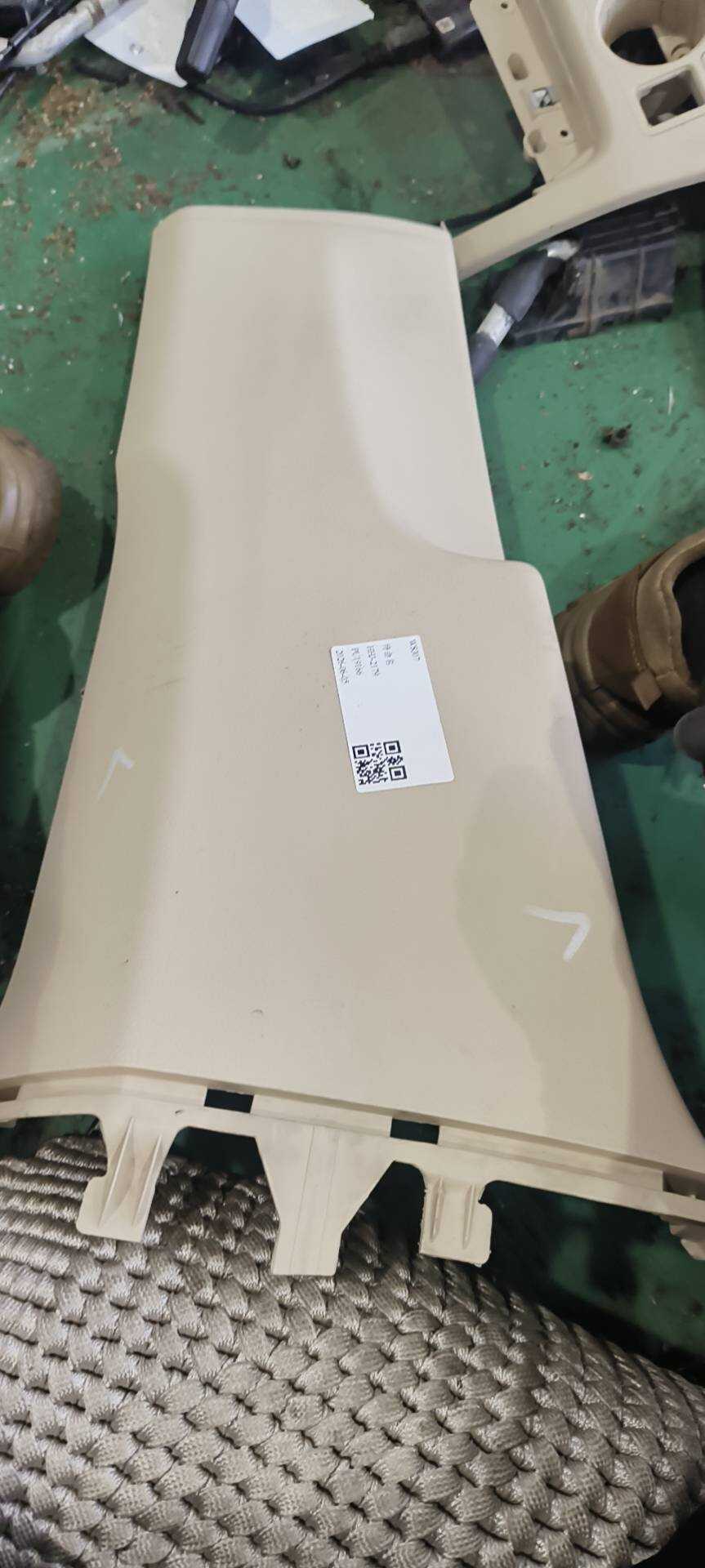 3C0867291F B柱内衬(左下)