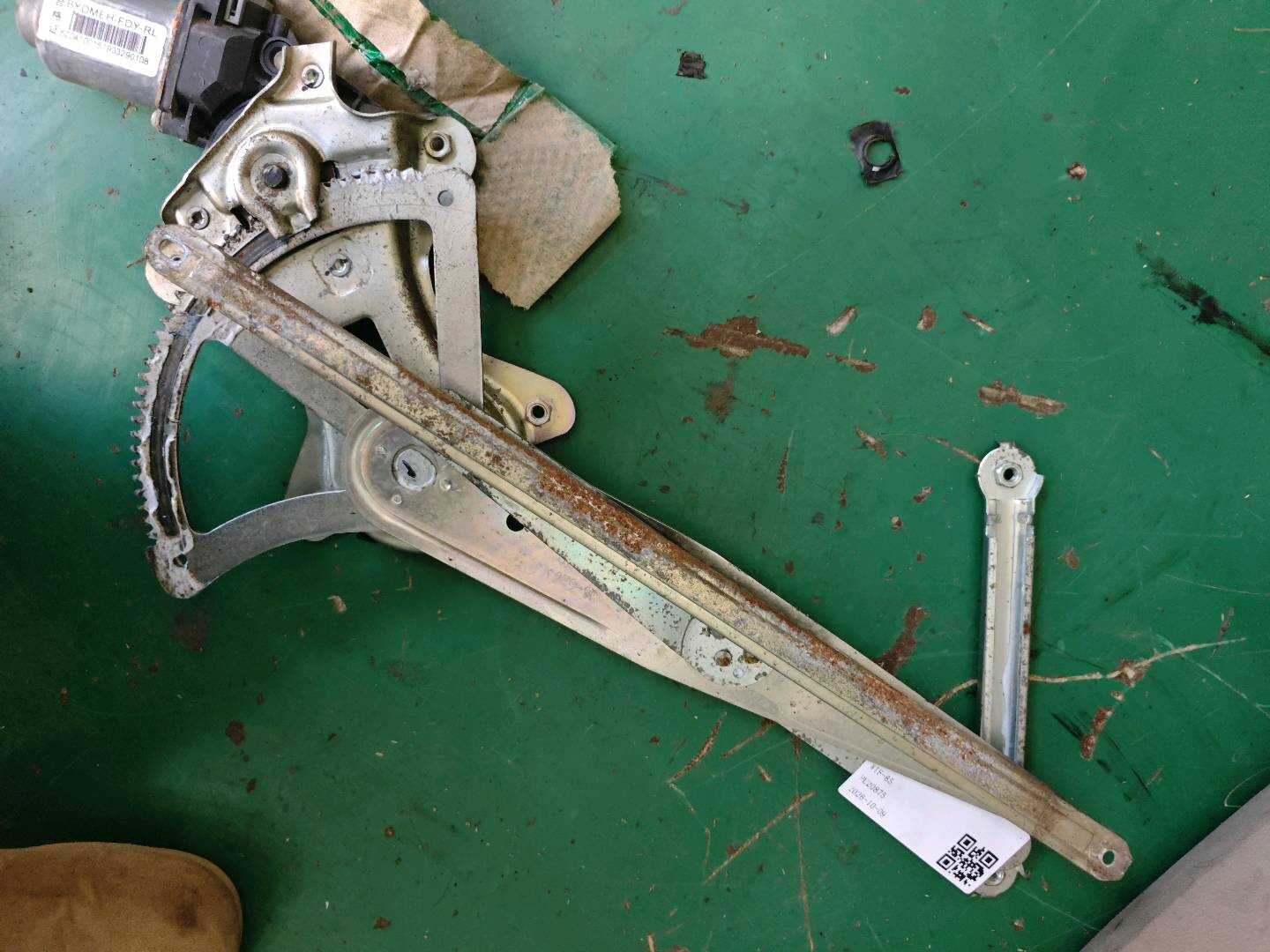 MEH6204110B Rear Door Window Regulator Bracket, Left
