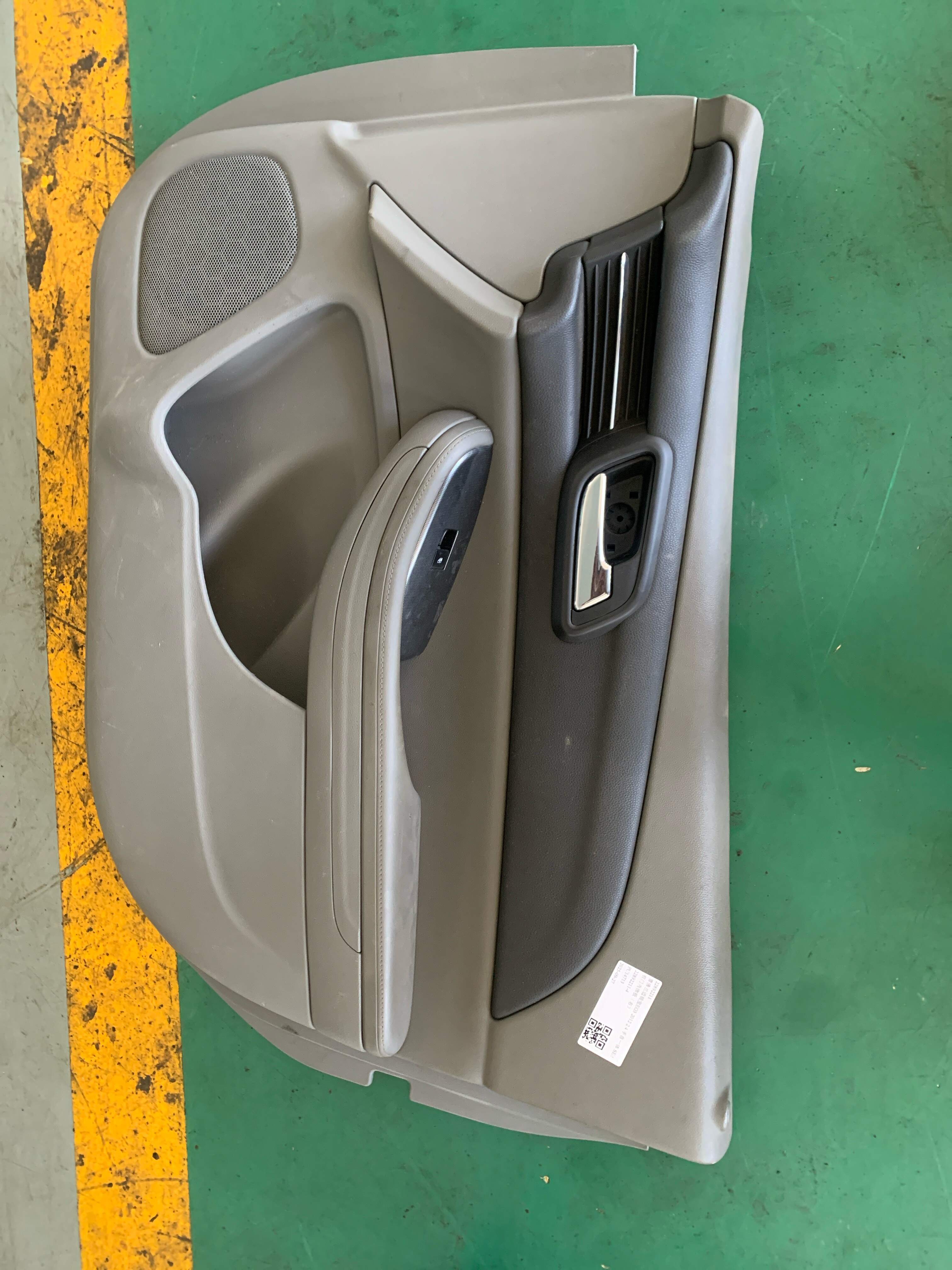 22892211 Front Door Trim Panel, Right