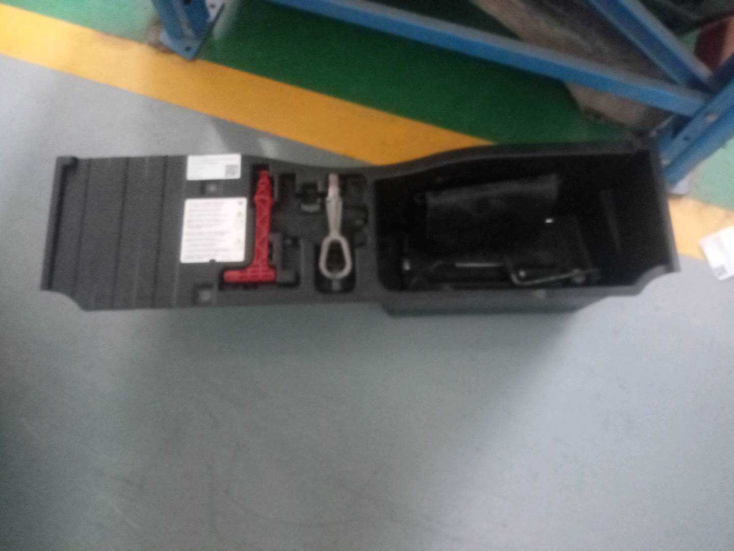 51477350479 行李箱地板储物箱