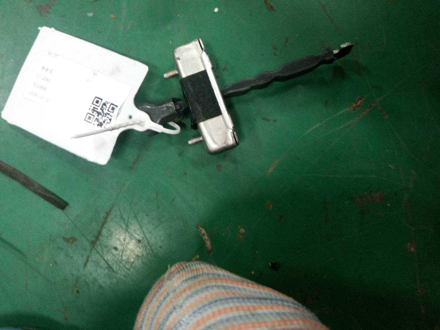 6861002180 前门限位器(右)