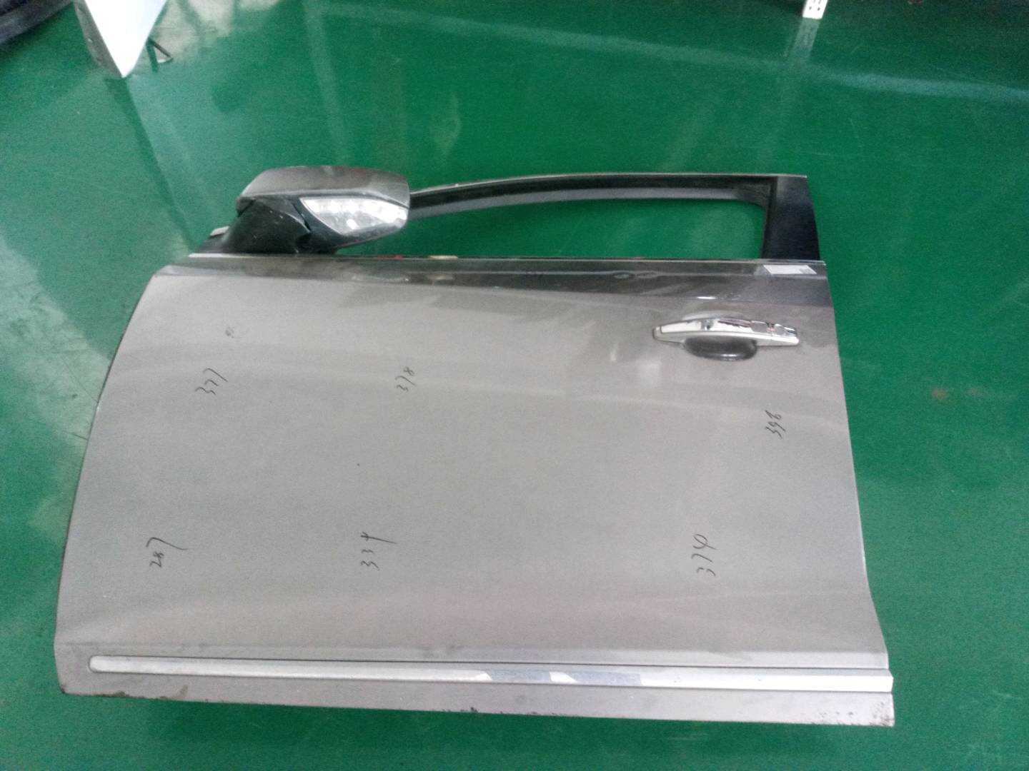 DY22989094 前门壳（左）