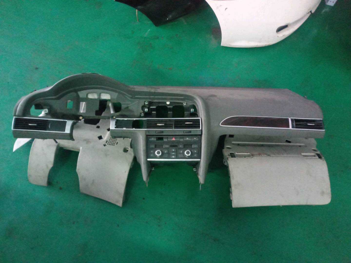 4FD857041A1CR 仪表台壳