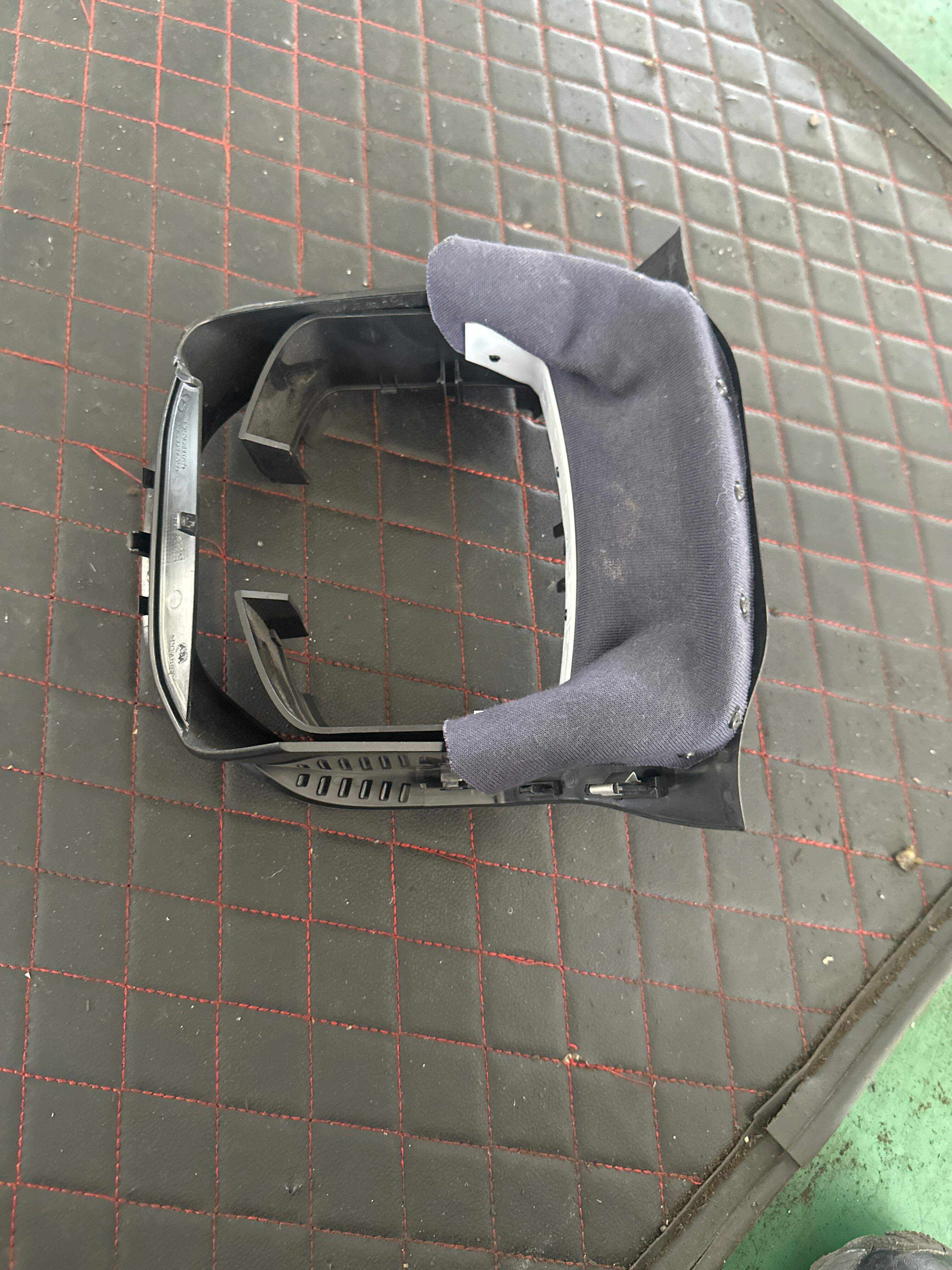 A25368002899051 组合开关护罩(下)