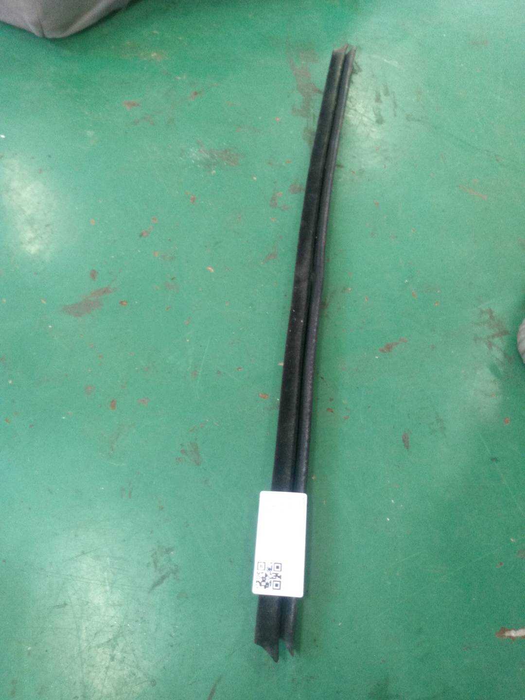 51217344650 前车顶门隙密封件(右)