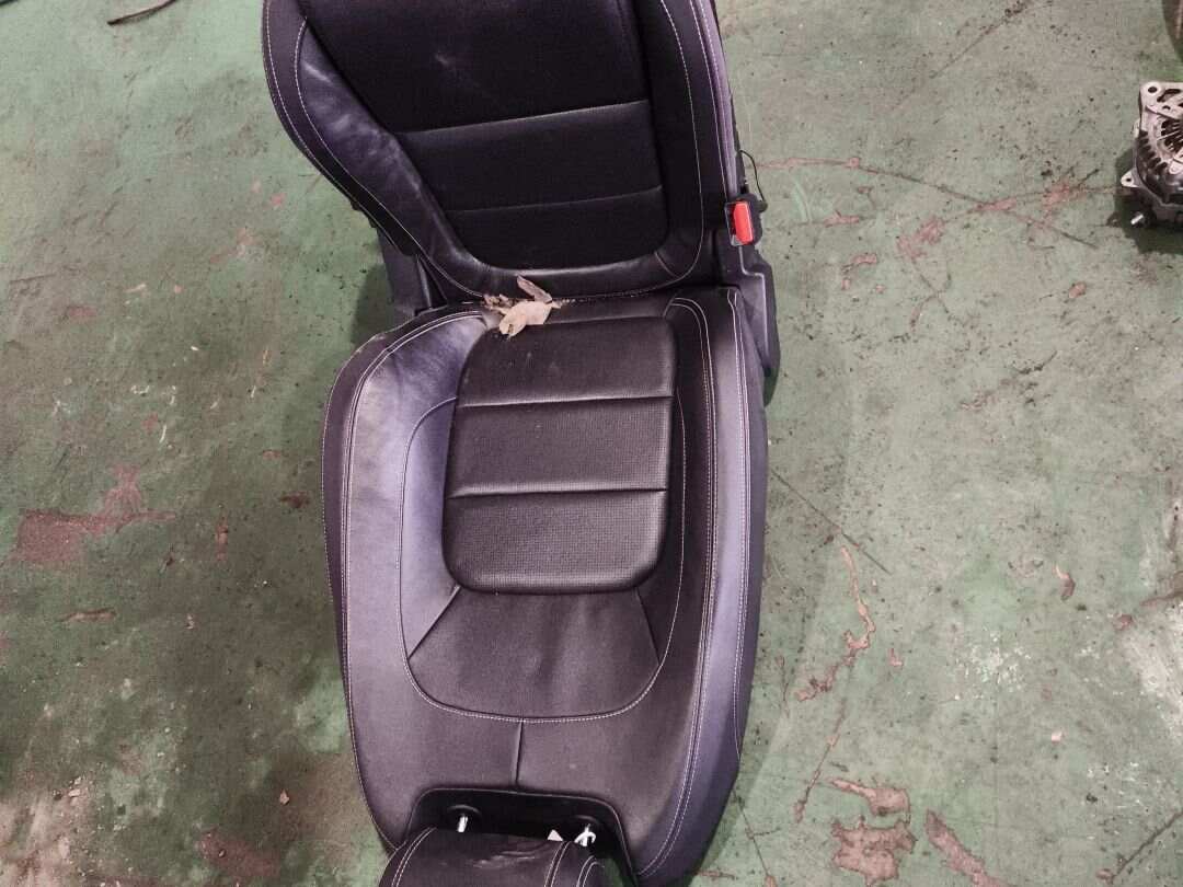 T2H6599 驾驶员座椅底座骨架