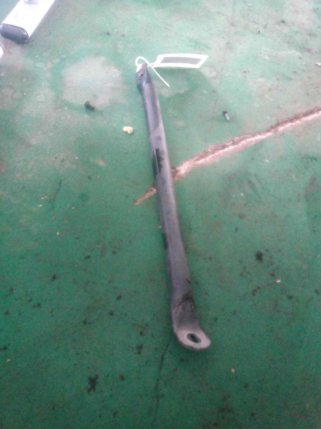51647210504 V-Strut, Right