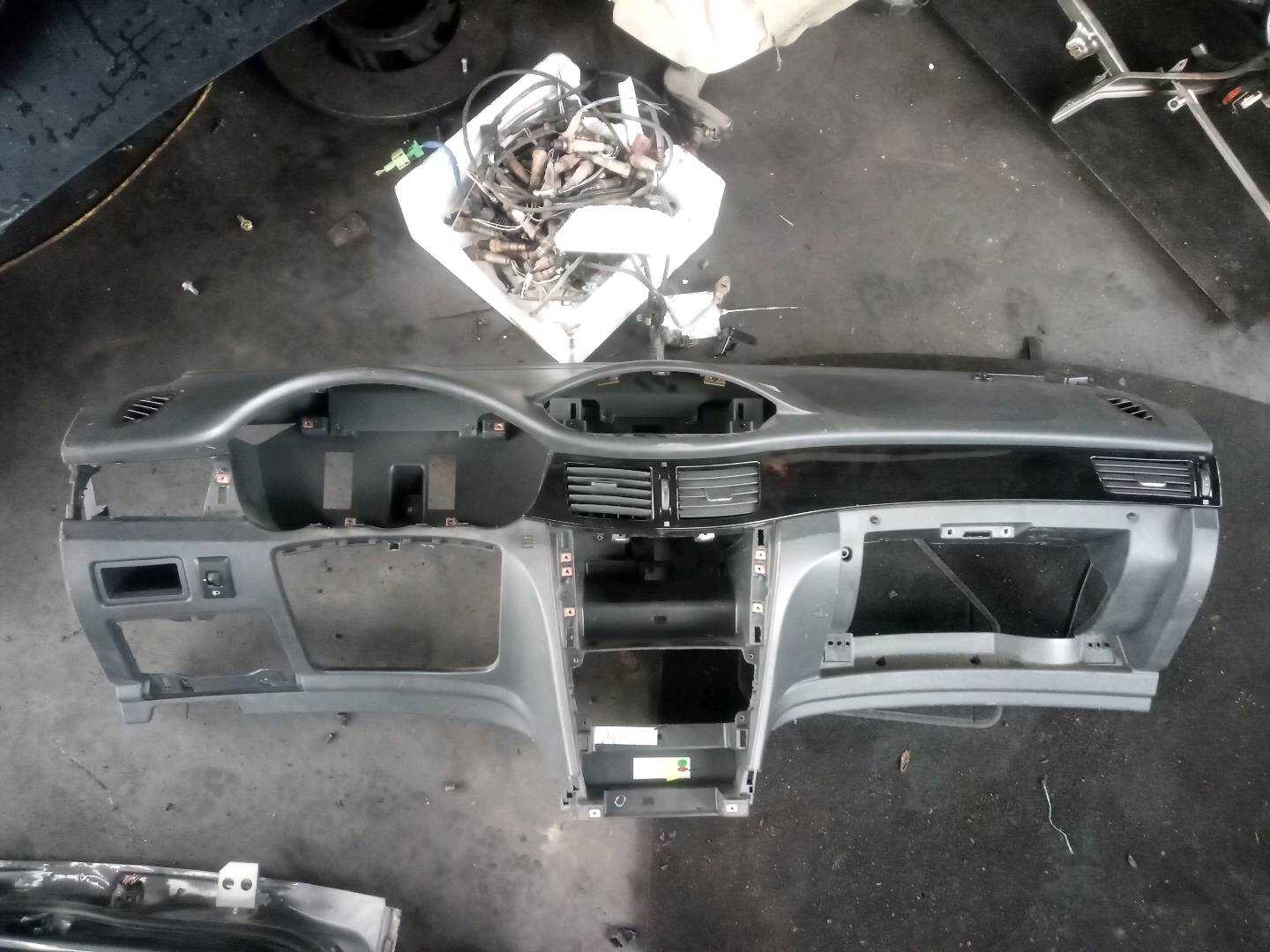 6301009BL Dashboard Shell