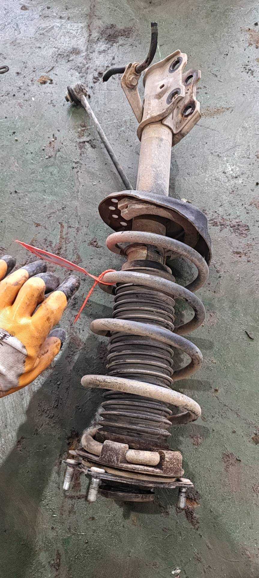 51611T0TH01 右前减震器总成