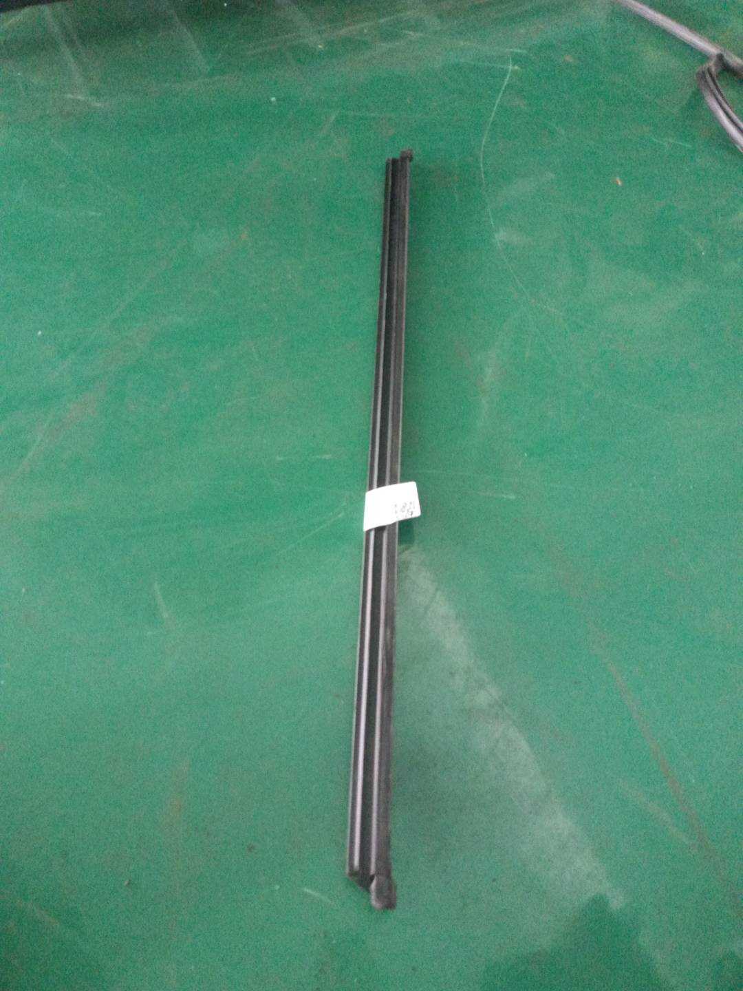5GD839480 Rear Door Window Molding (Right Inner)