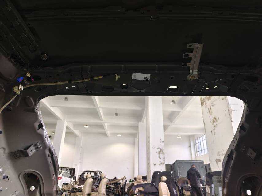 S6570103077 Roof Rear Crossmember Assembly