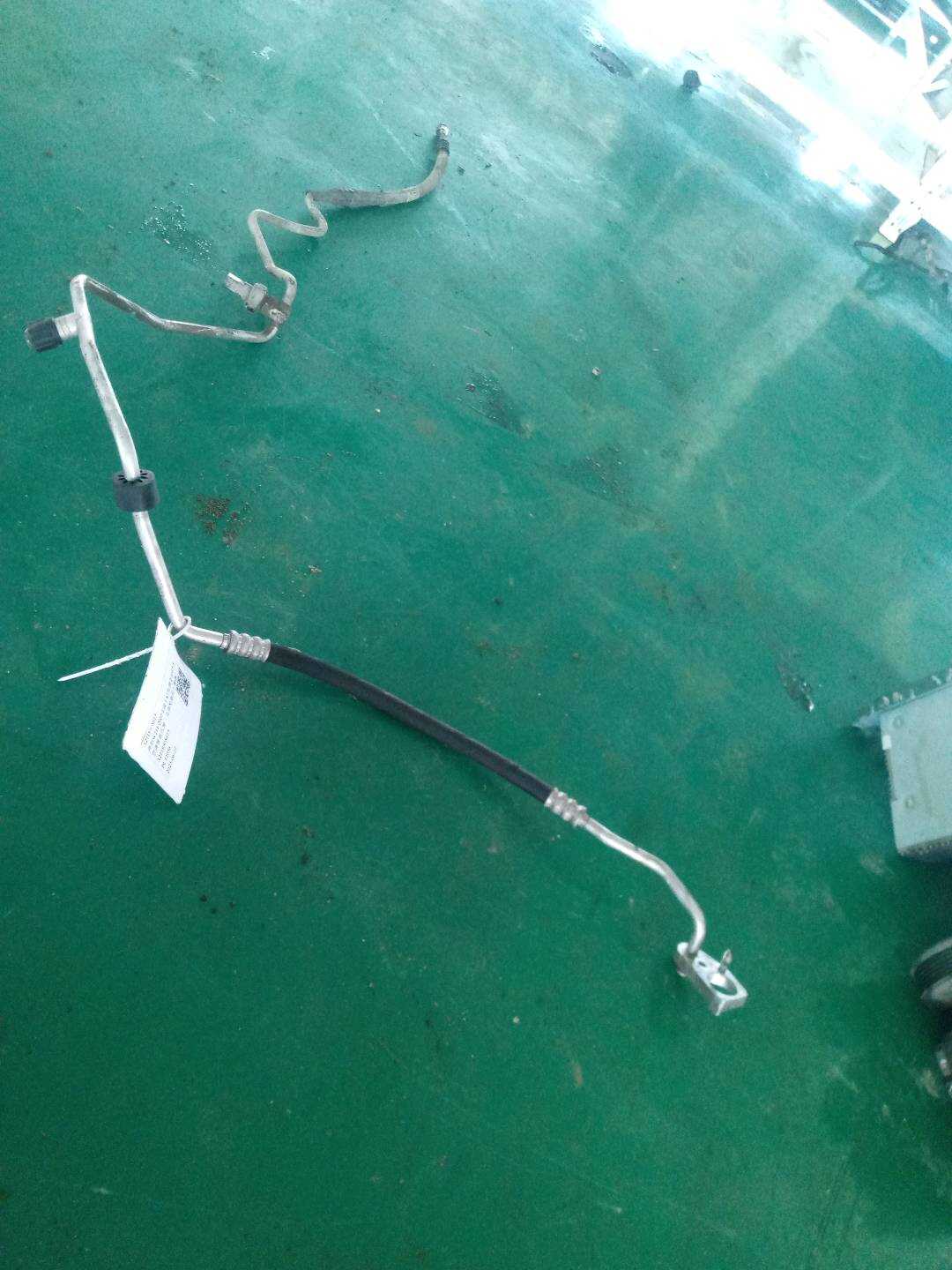 A2118308615 空调管高压管(从蒸发器到干燥器)