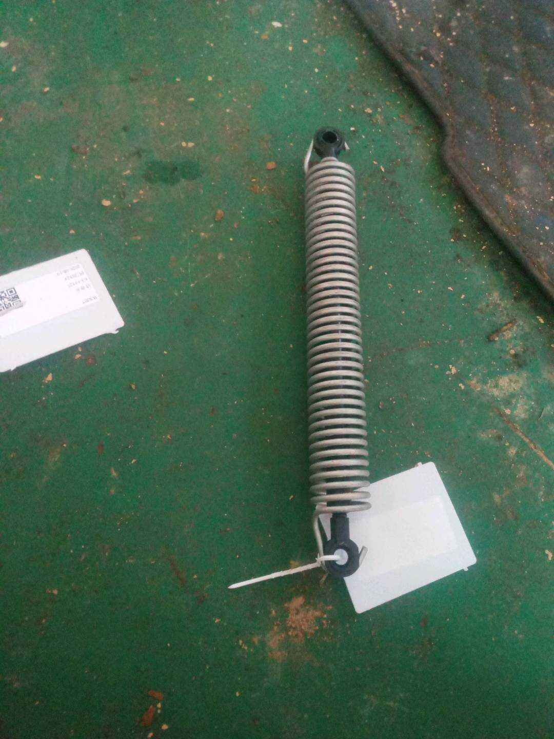 51247204367 尾盖撑杆