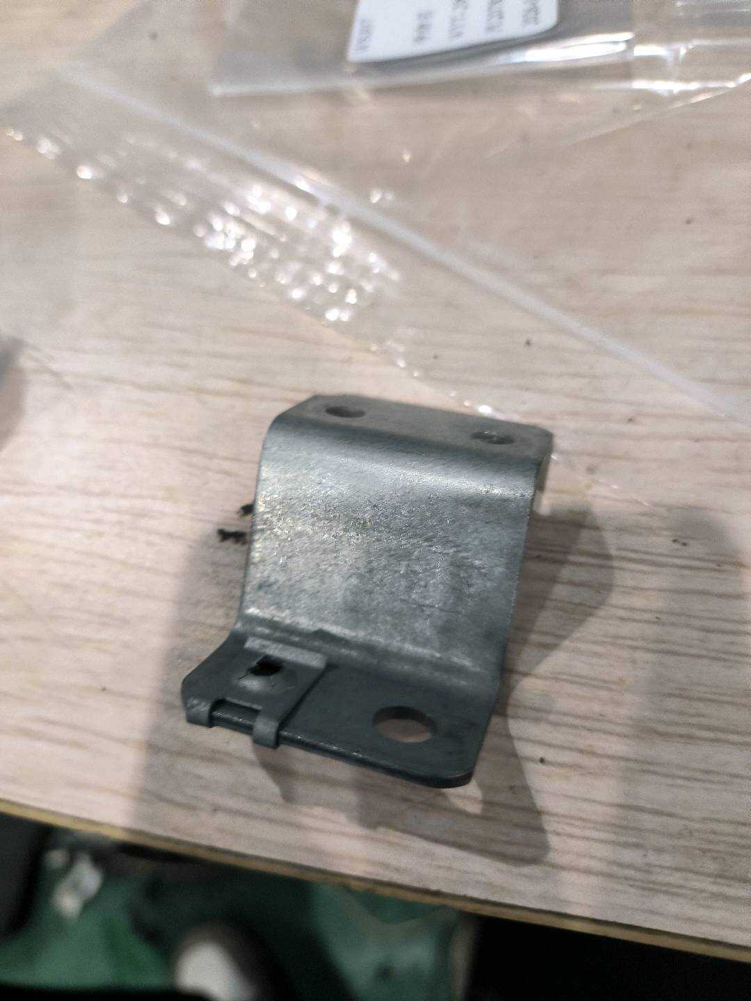 51447295682 支架