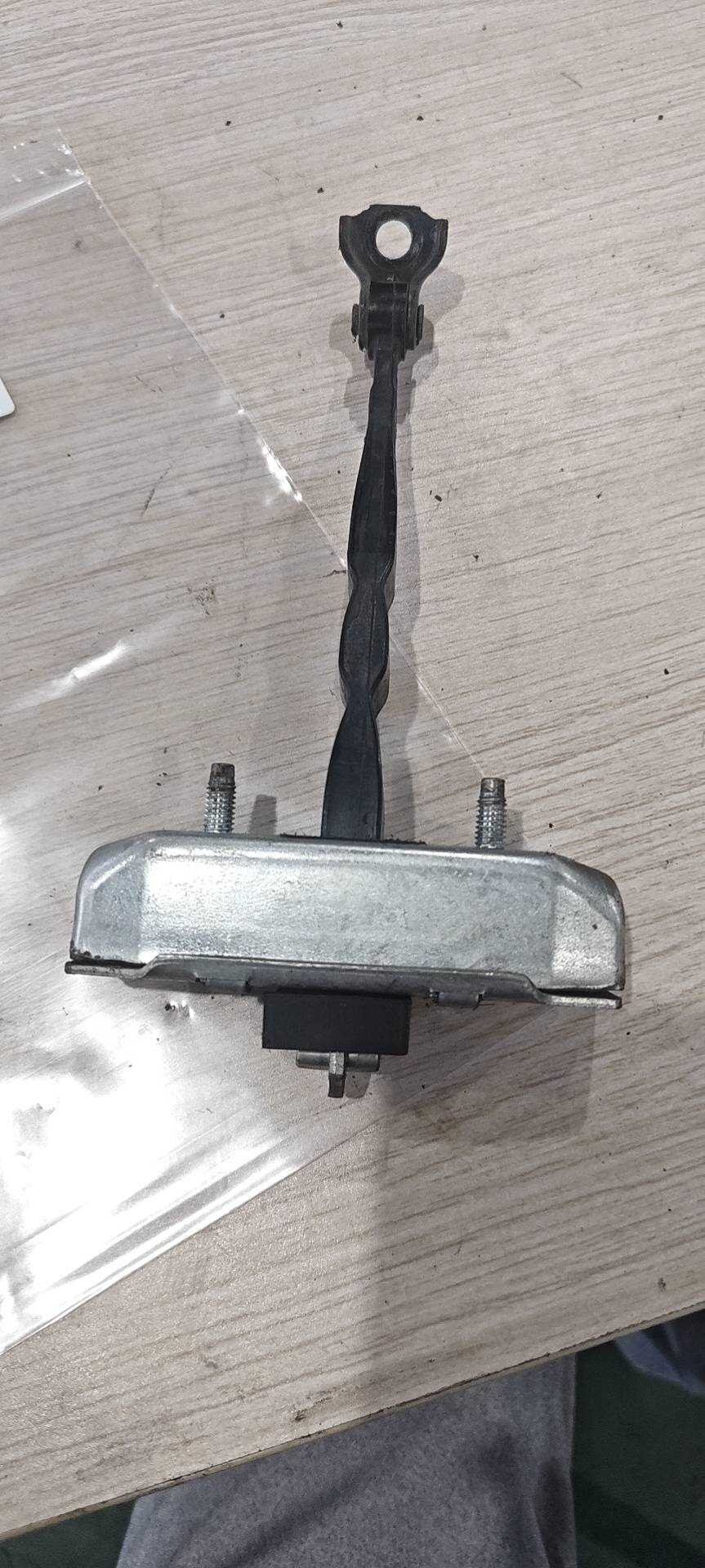 686500R020 尾盖限位器