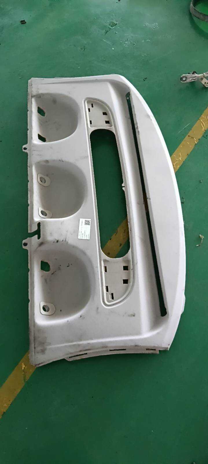 A21169021497F77 后窗台饰板