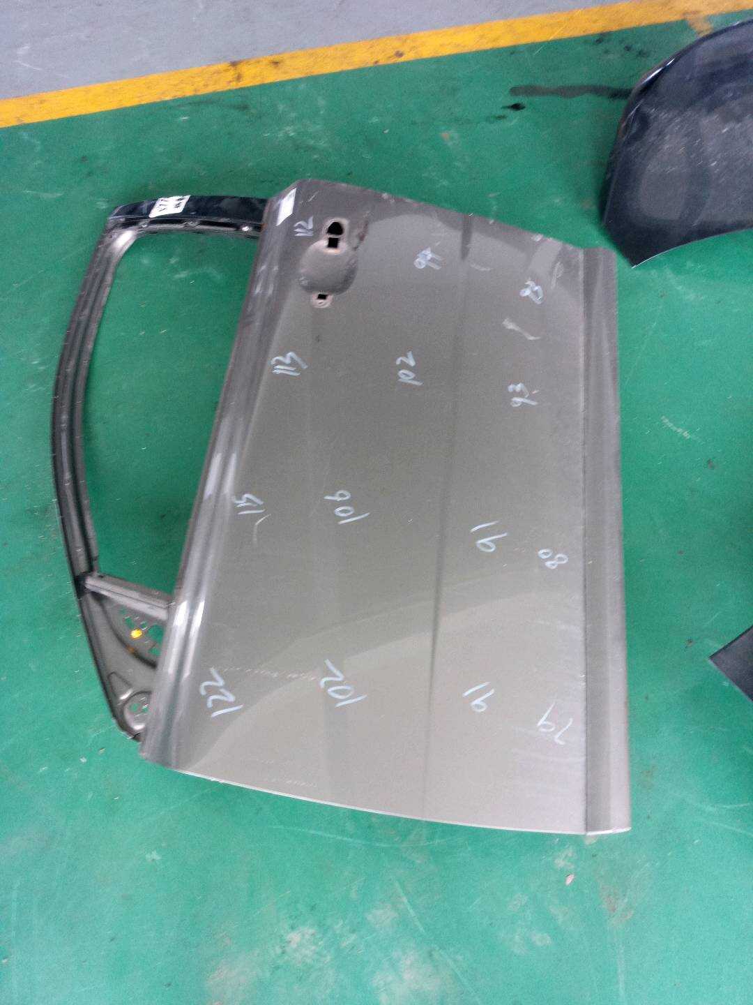 32228890 Front Door Shell, Left