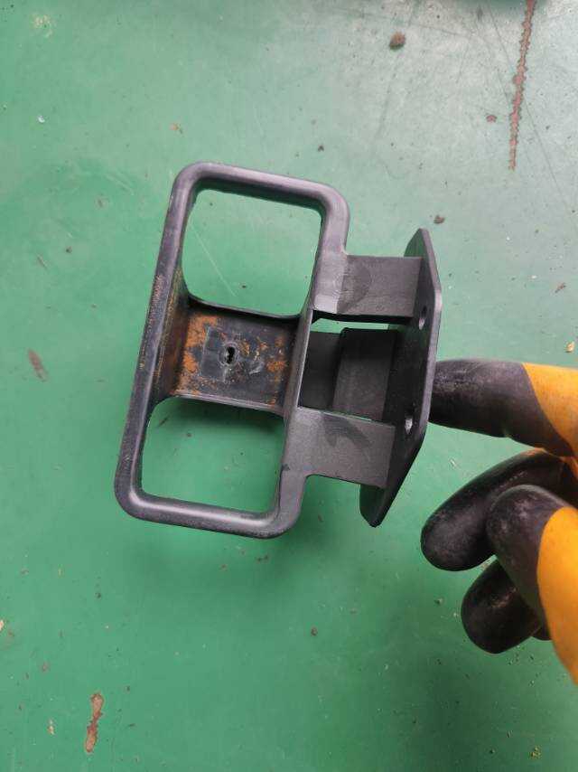 934544 Front Door Armrest Bracket, Right