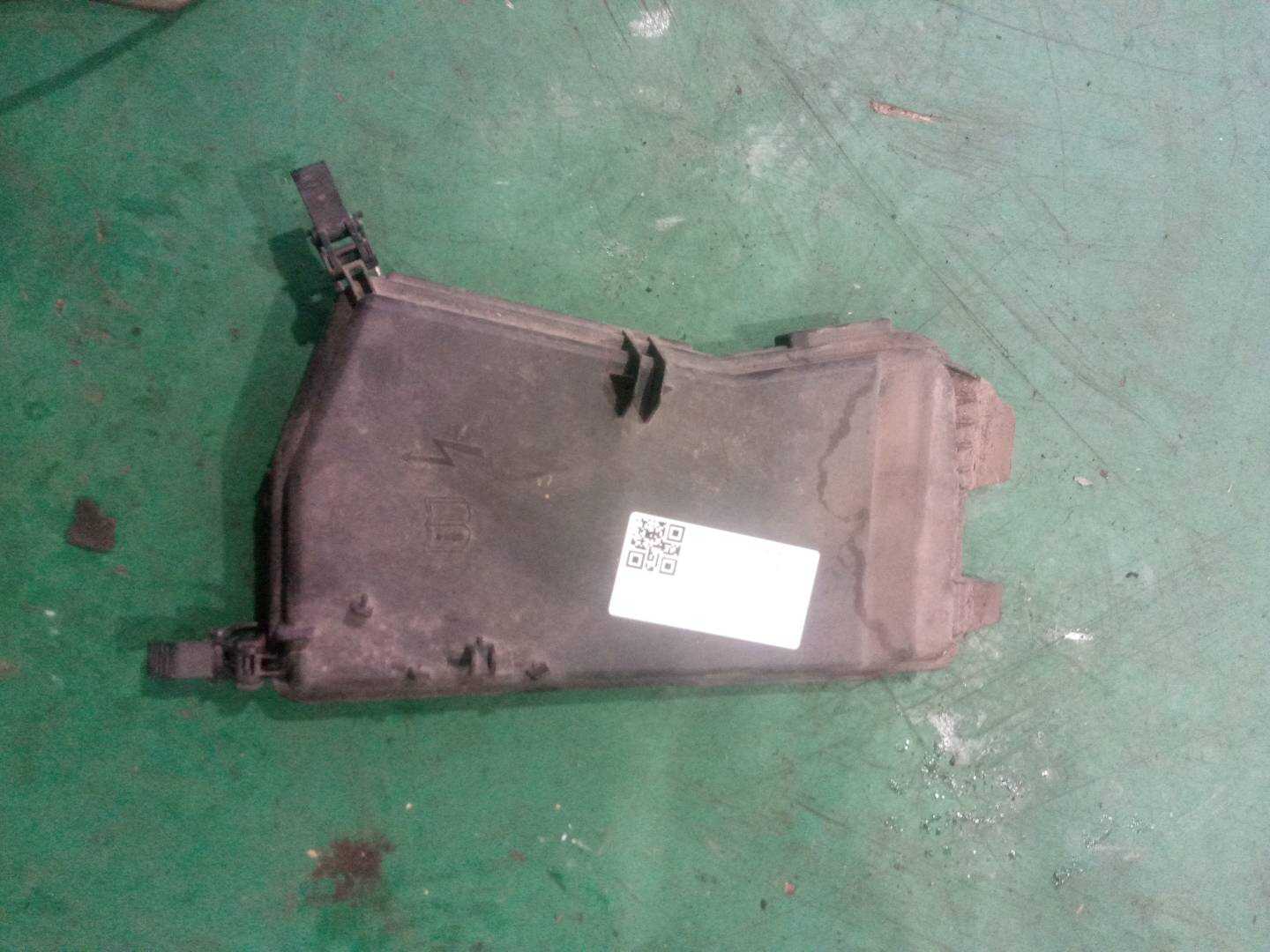 A2125400082 发动机保险盒上盖