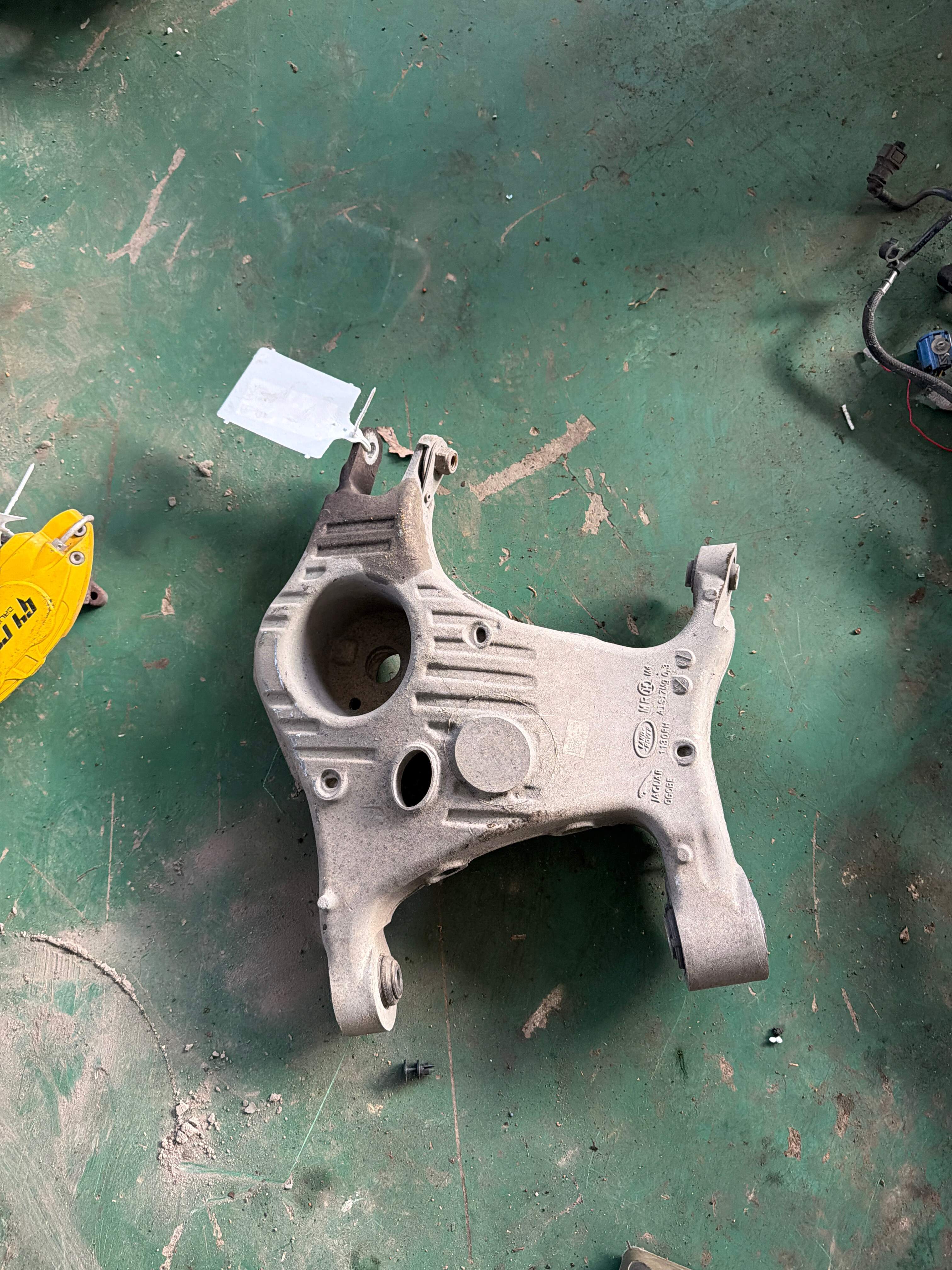 T4A1007 Rear Lower Control Arm, Right