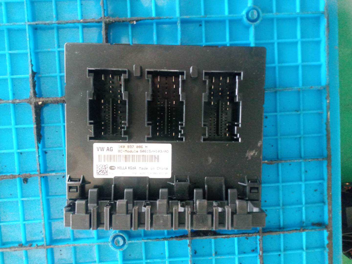 L06A906023M 发动机电脑