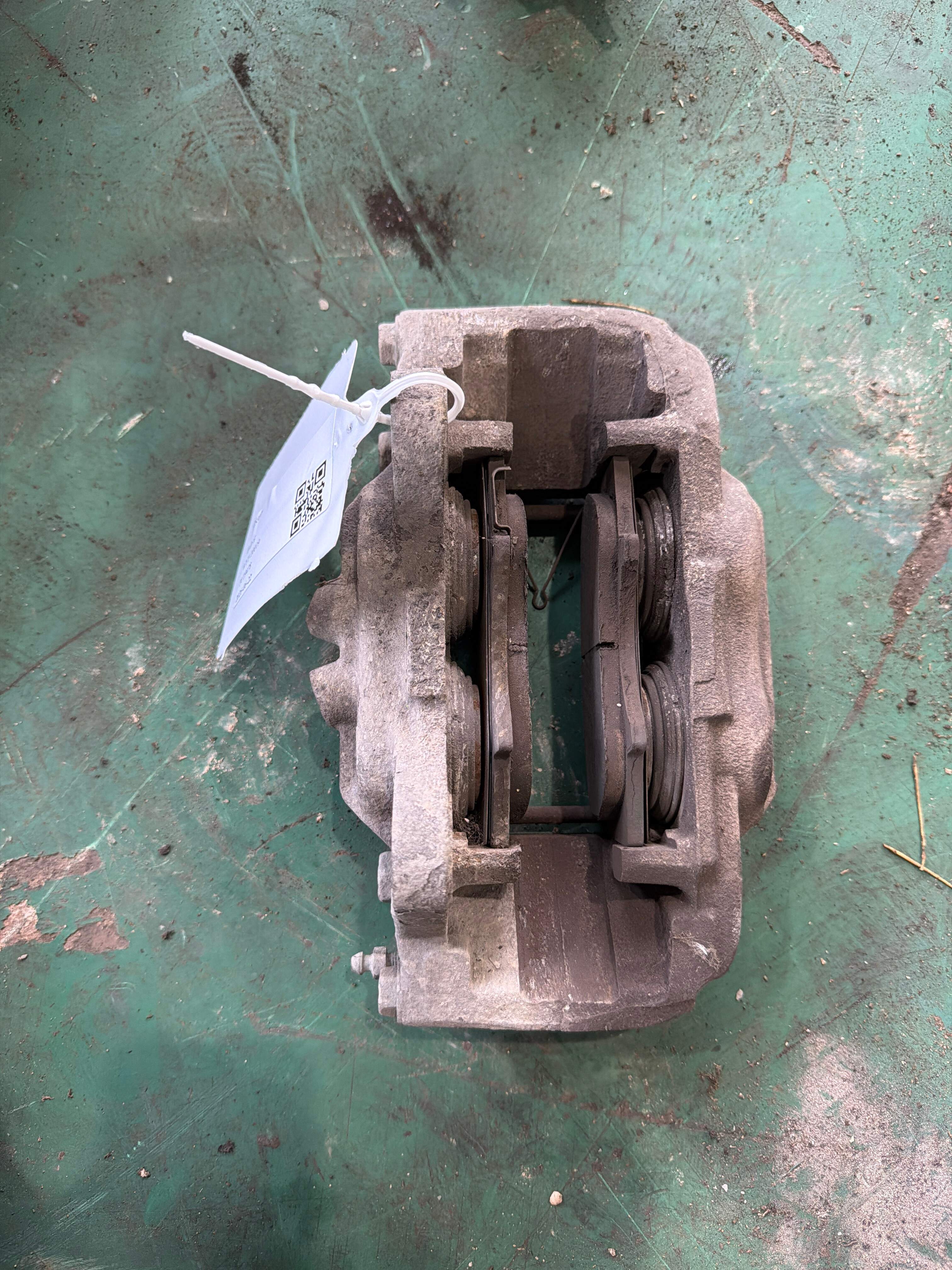 4773060261 Front Brake Caliper, Right