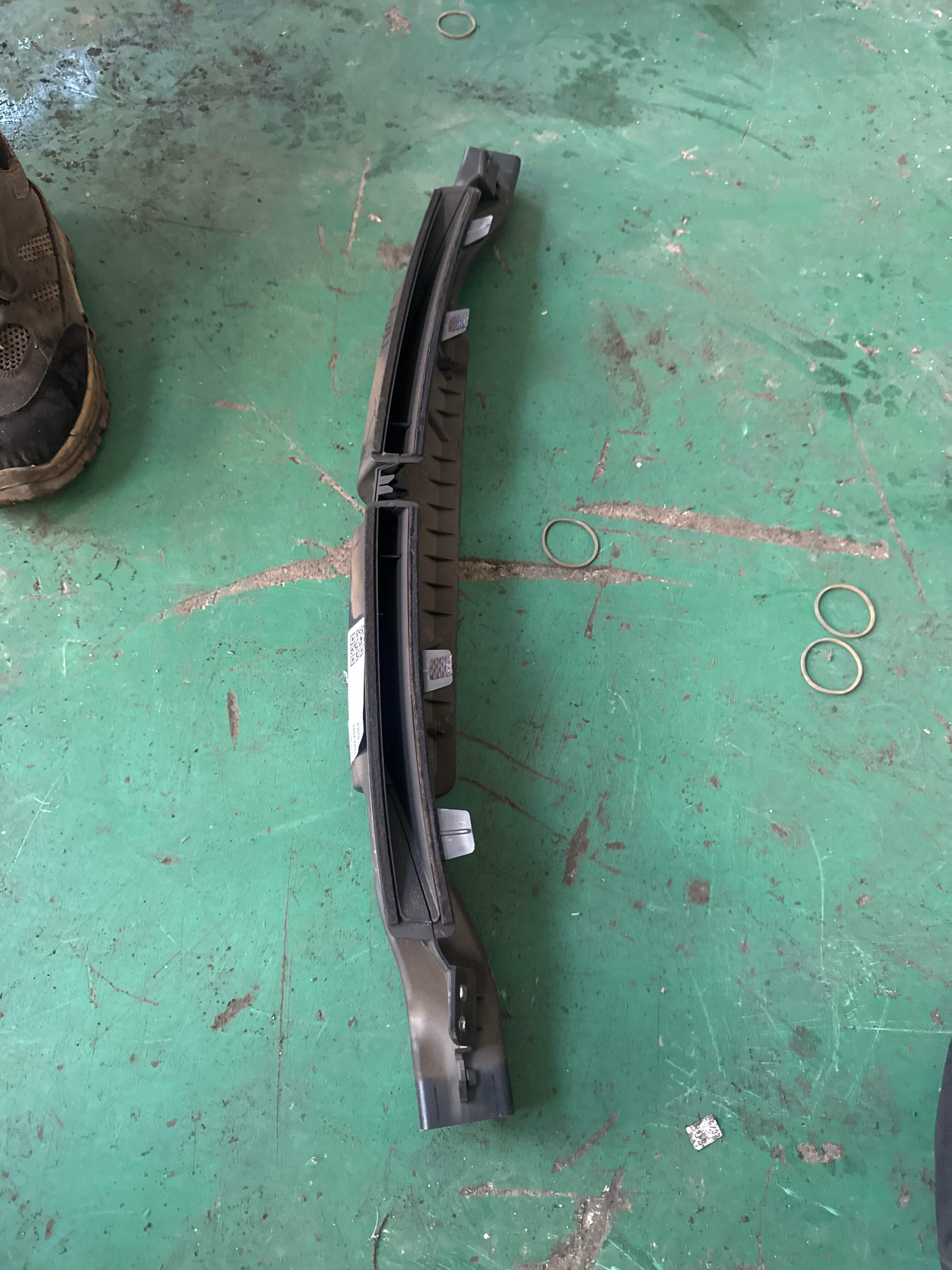 5595076010 Dashboard Front Defrost Grille