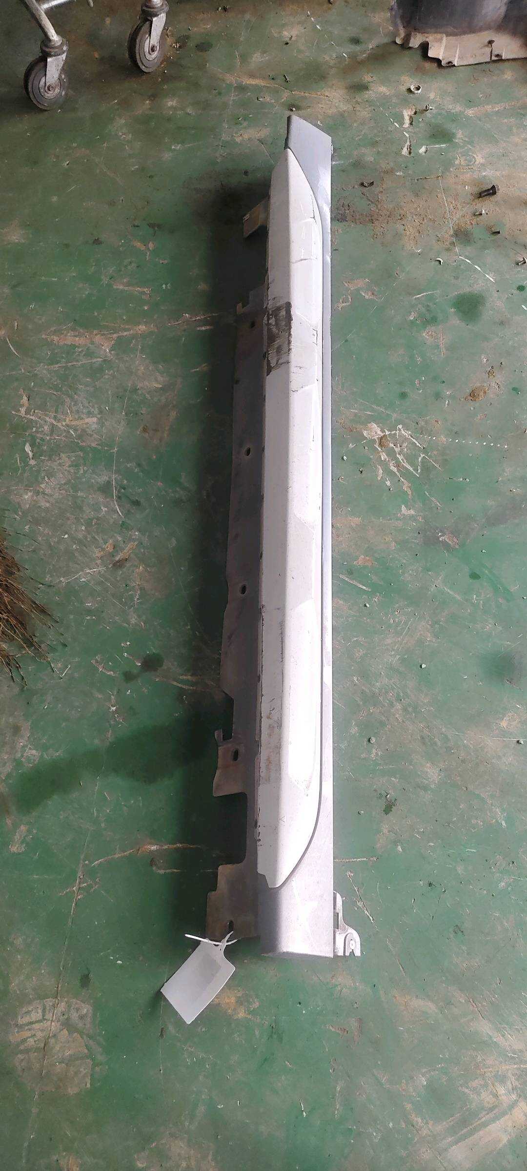 51778083156 底大边(右)
