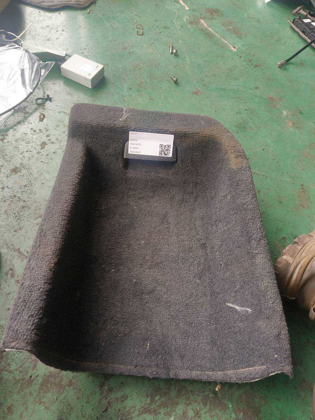 51477284328 行李箱饰板（右后）