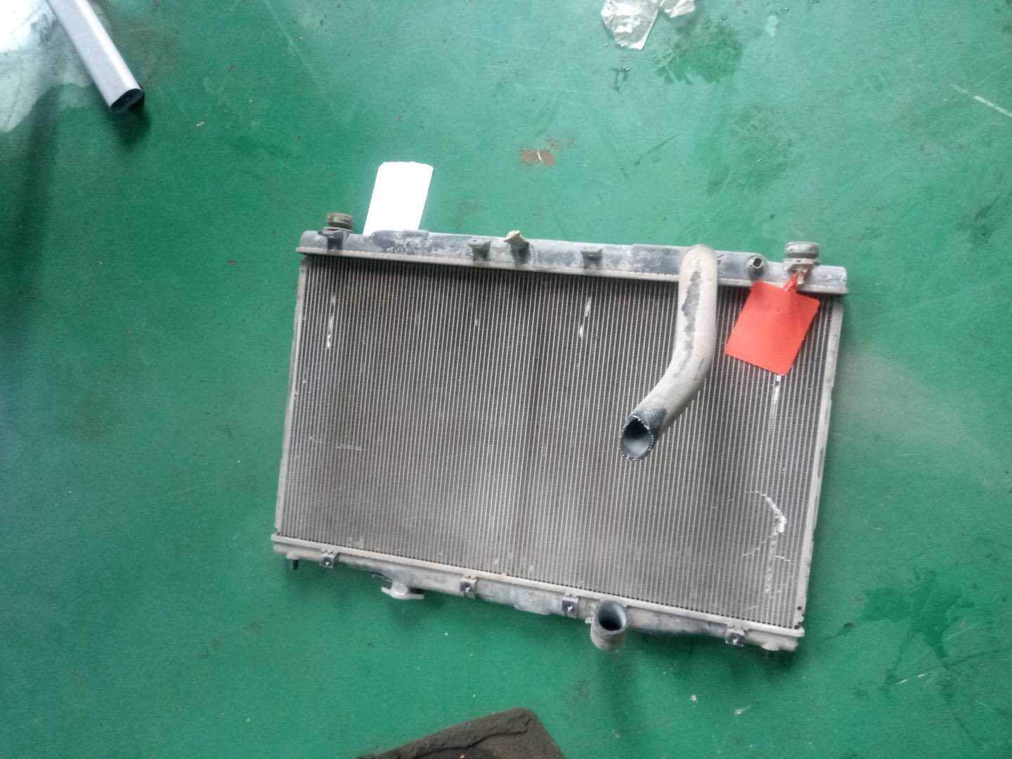 19010R5AA51 水箱