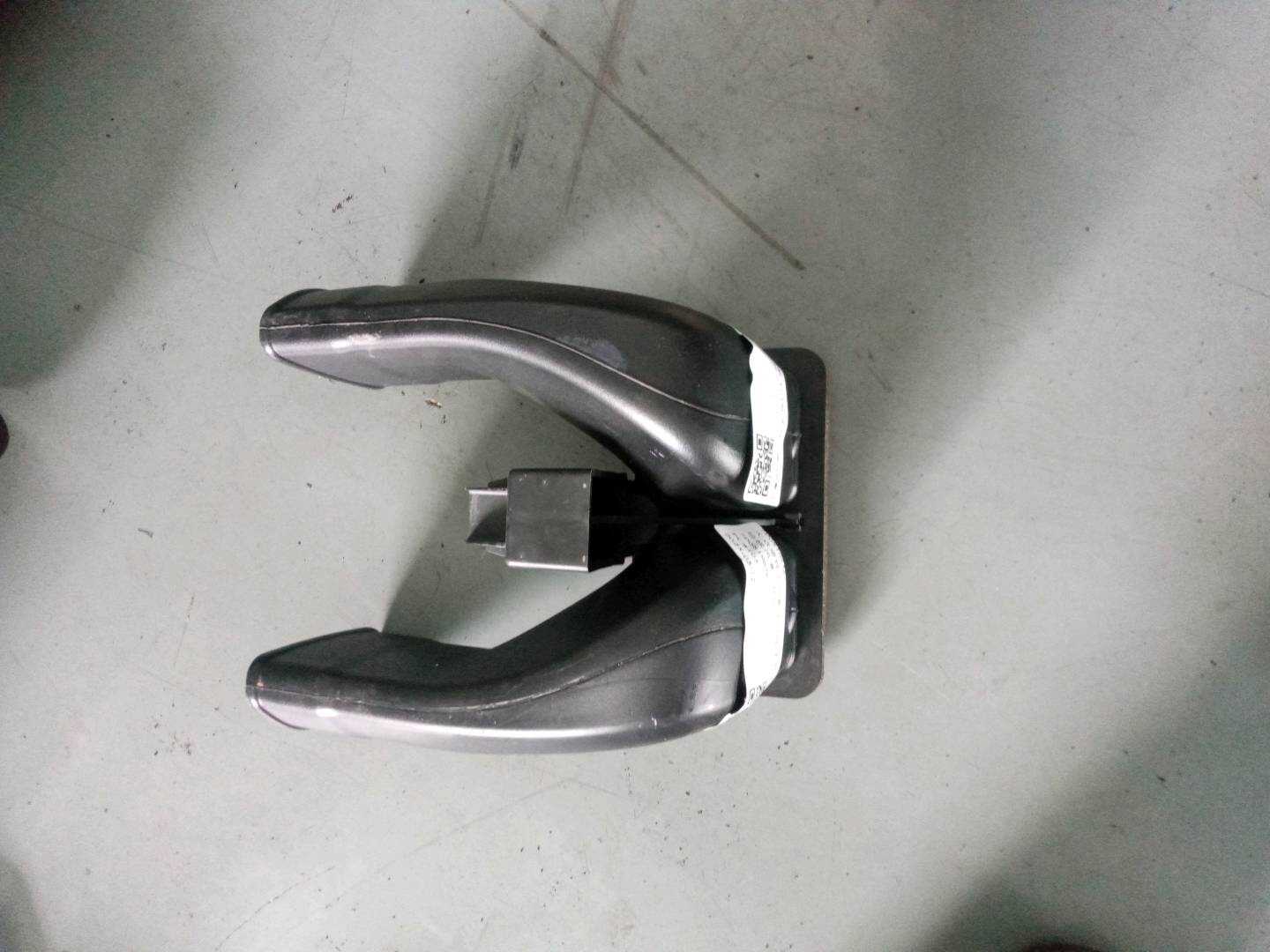 7P0819655 地板风道（左后）