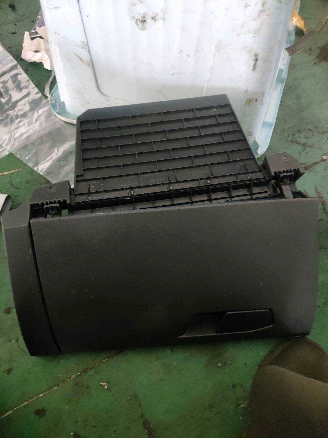 B012621 Storage Box Assembly