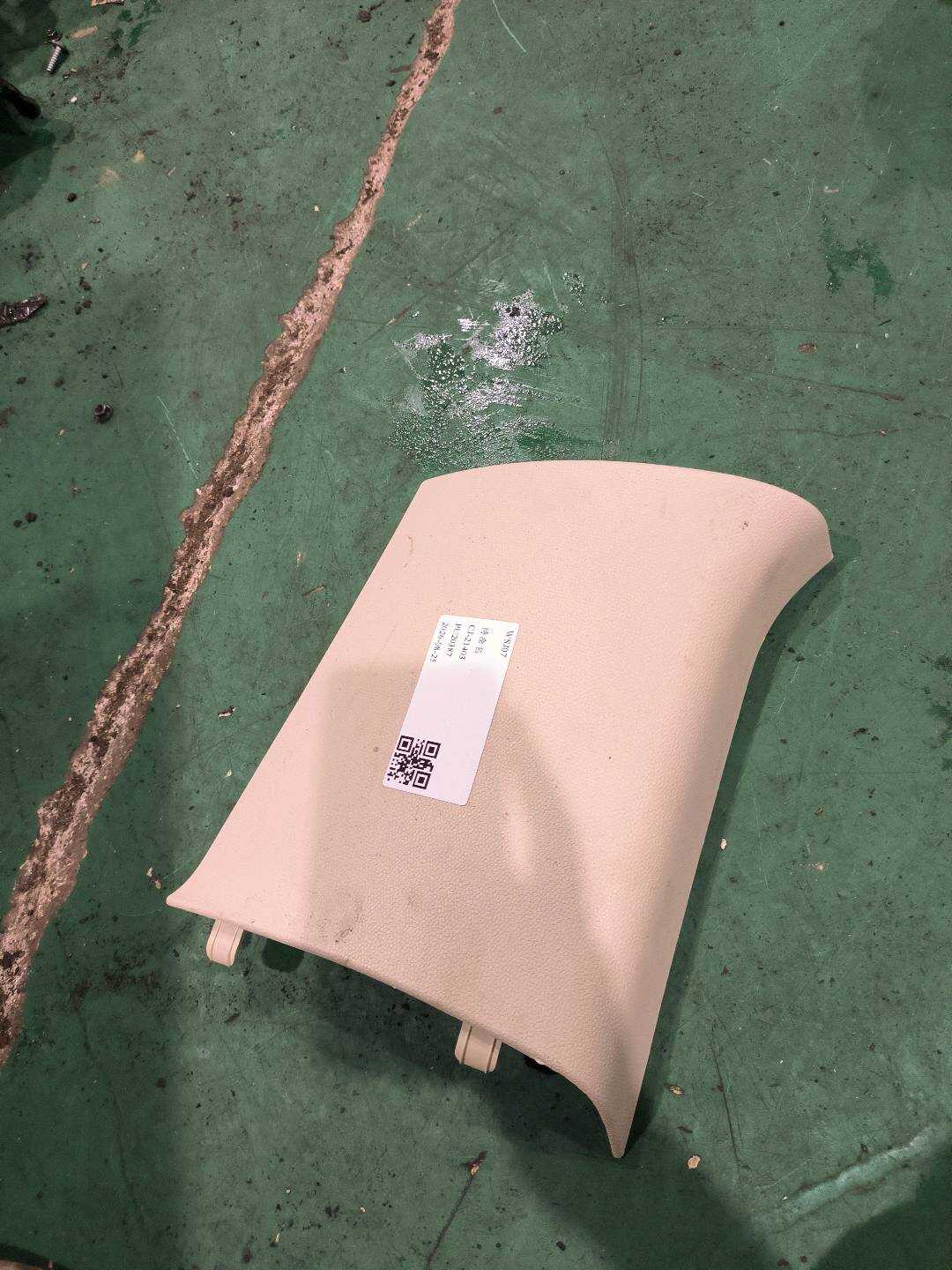 51439804684 D柱内衬(右)