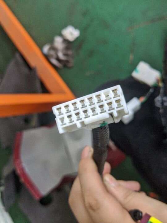 7035017300 行李舱线束
