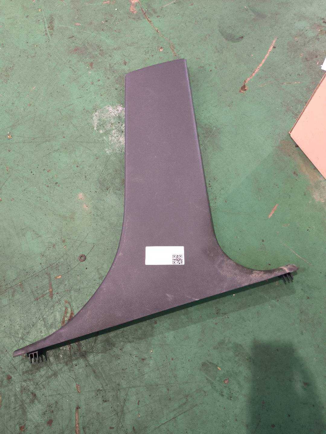 51432993514 B柱内衬(右下)