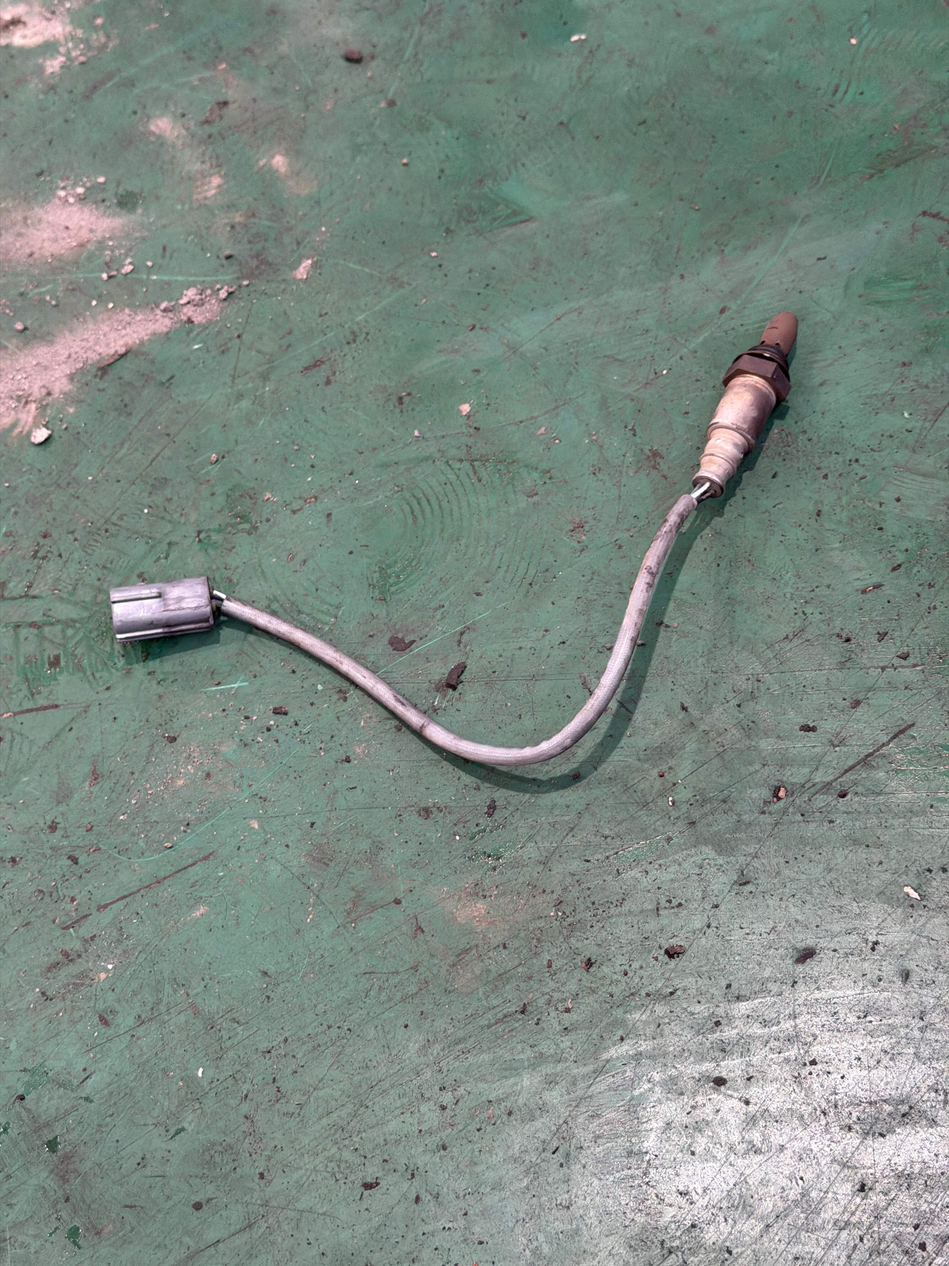 226931NA0A 氧传感器(右前)