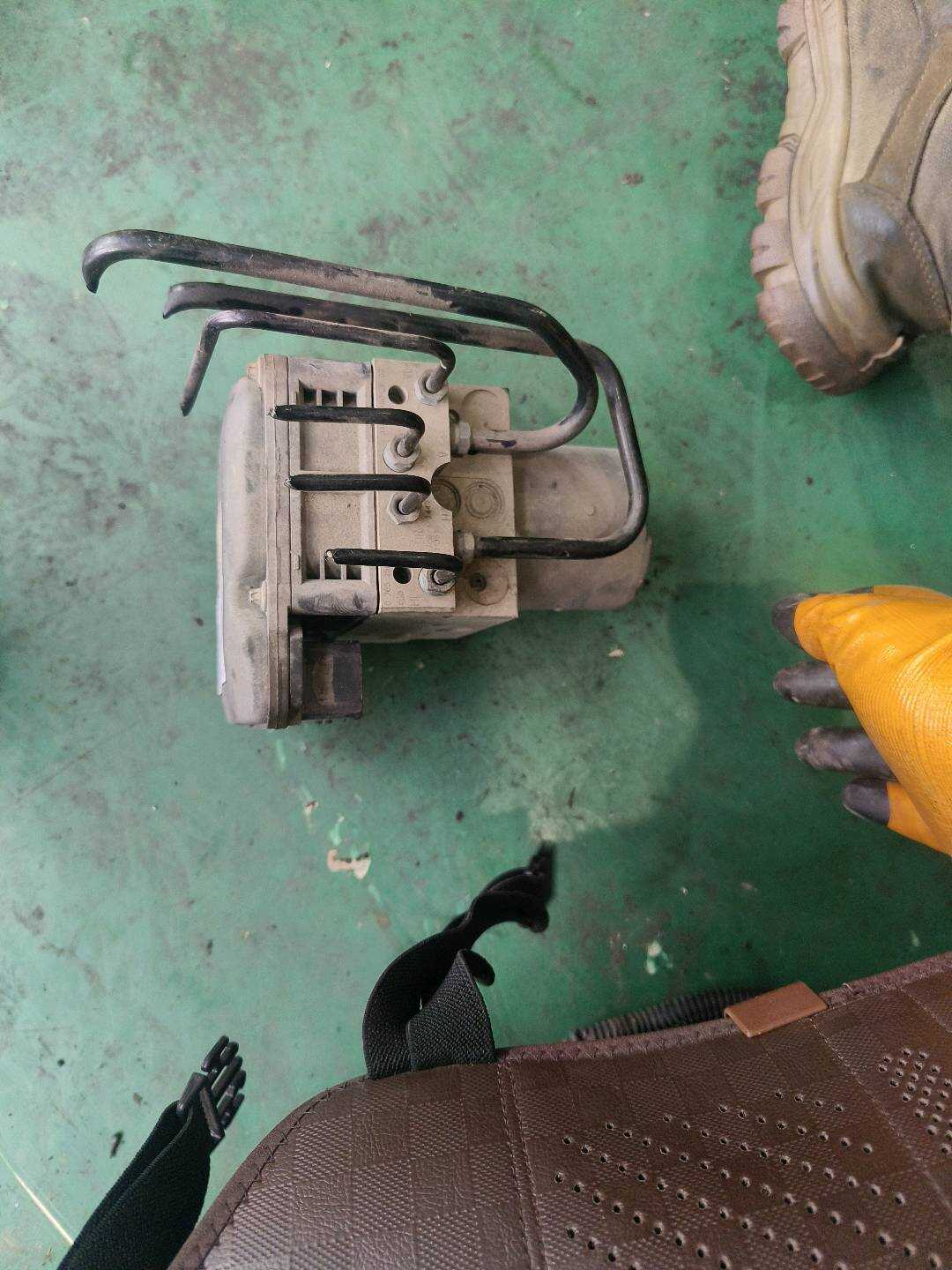 34516798284 ABS泵总成