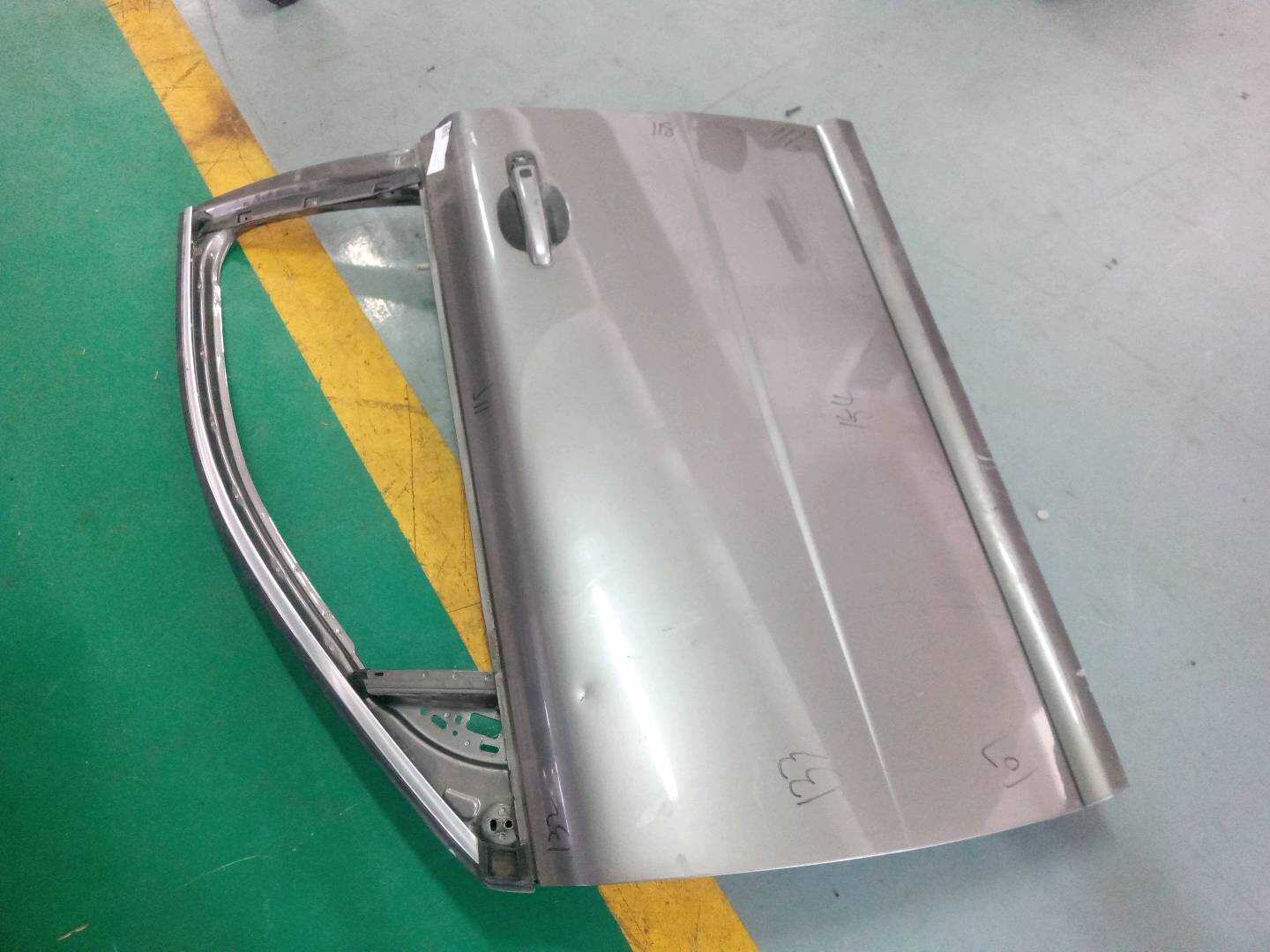 31335565 Front Door Shell, Left