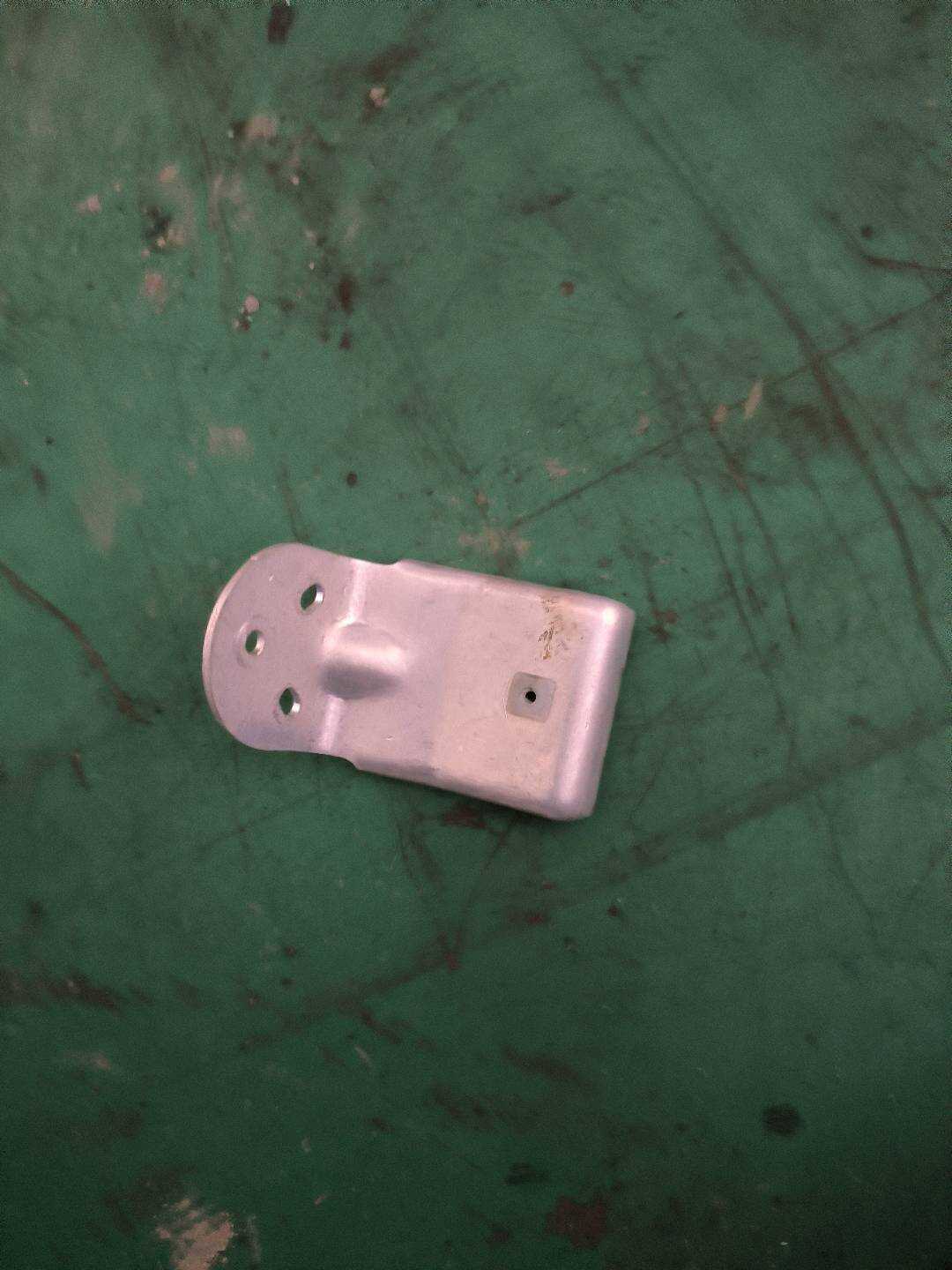 P0007843AE 前门内拉手支架
